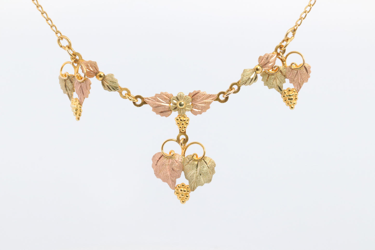 Black Hills Gold Pendant Necklace. 10k 12k Black Hills Station Vine Leaf Cluster