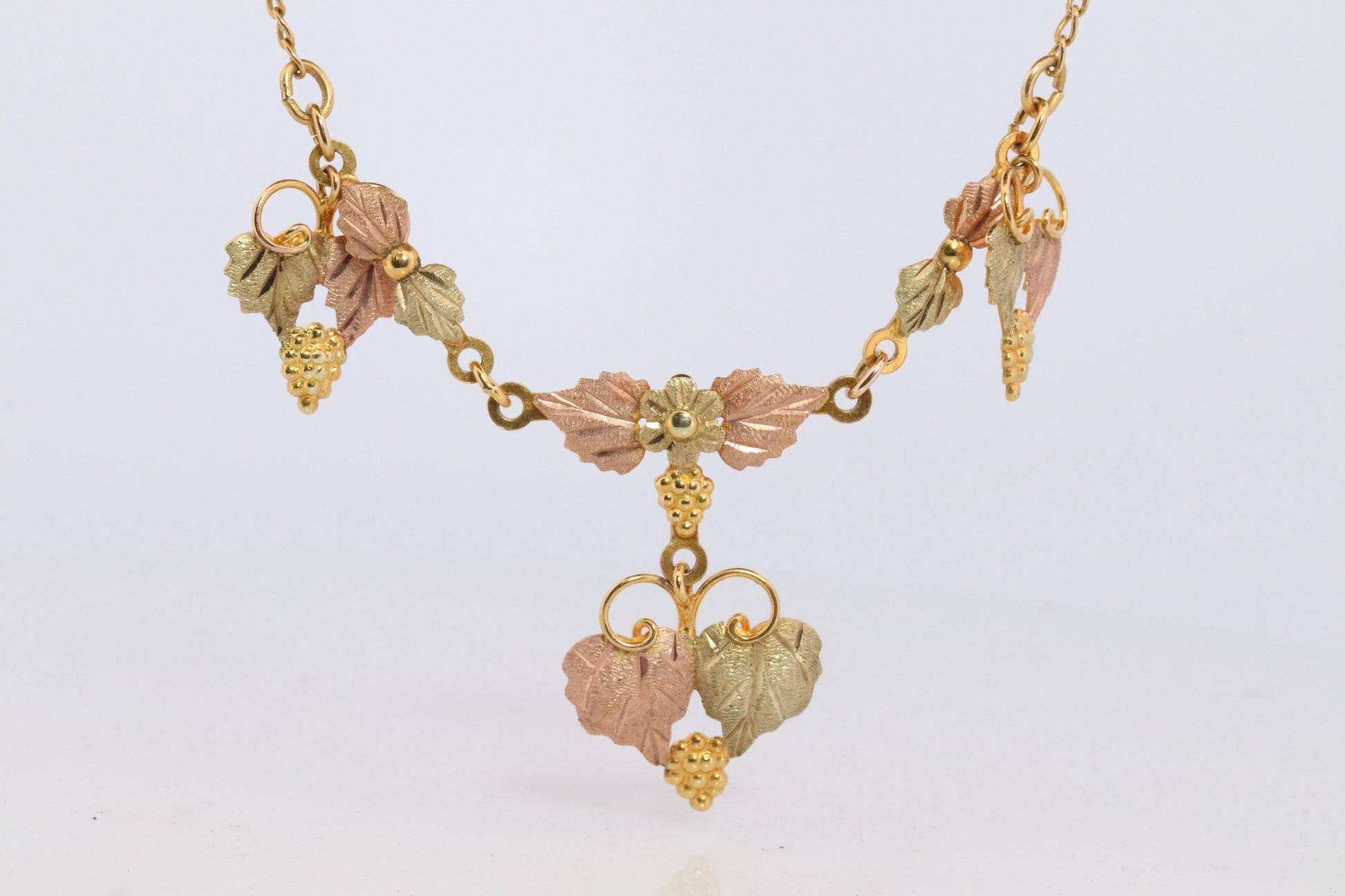 Black Hills Gold Pendant Necklace. 10k 12k Black Hills Station Vine Leaf Cluster