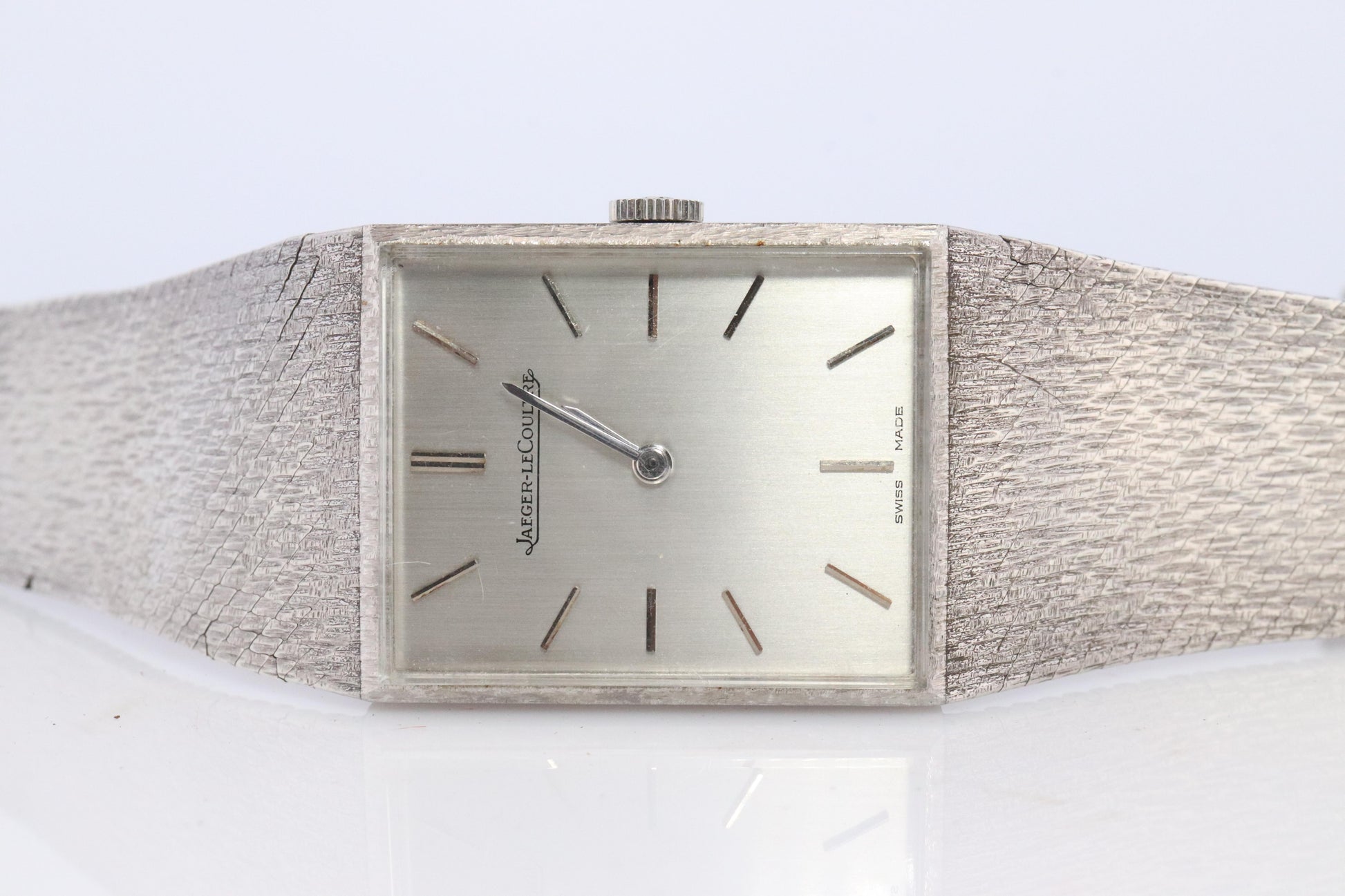 Jaeger Le Coultre Tank Watch. JLC Jager LeCoultre 9009 42 Manual Mens Tank.