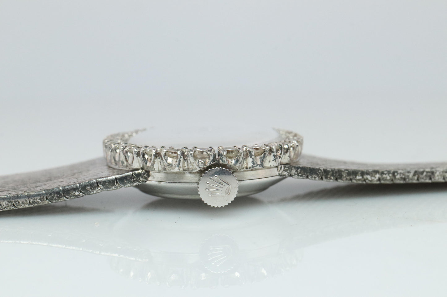 Genuine Diamond Rolex Watch. Ladies 18k Rolex 2191 Manual Watch.