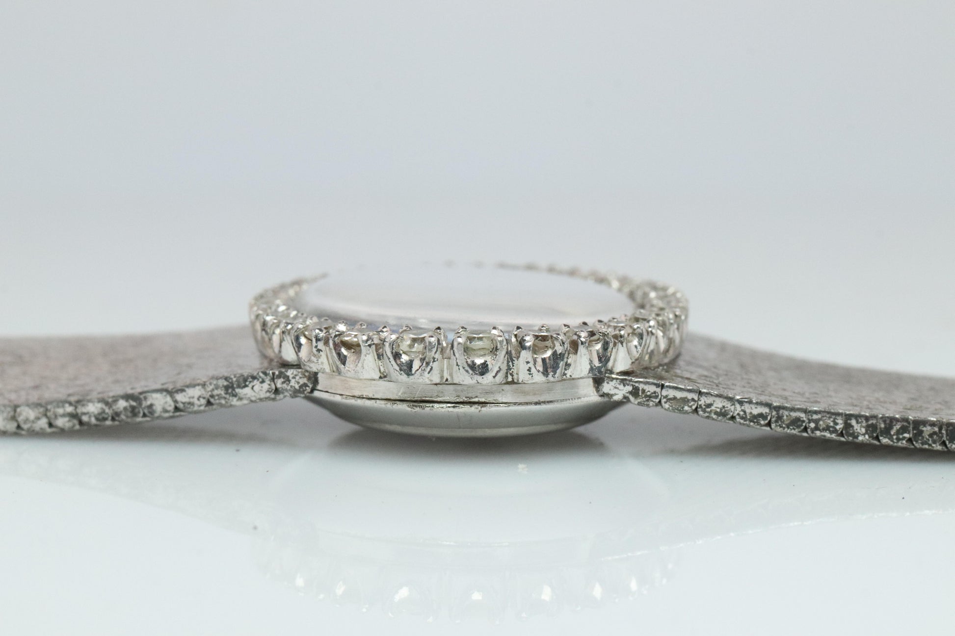 Genuine Diamond Rolex Watch. Ladies 18k Rolex 2191 Manual Watch.