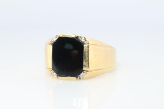 14k Gold ONYX ring. Large Onyx Diamond accents Signet ring.