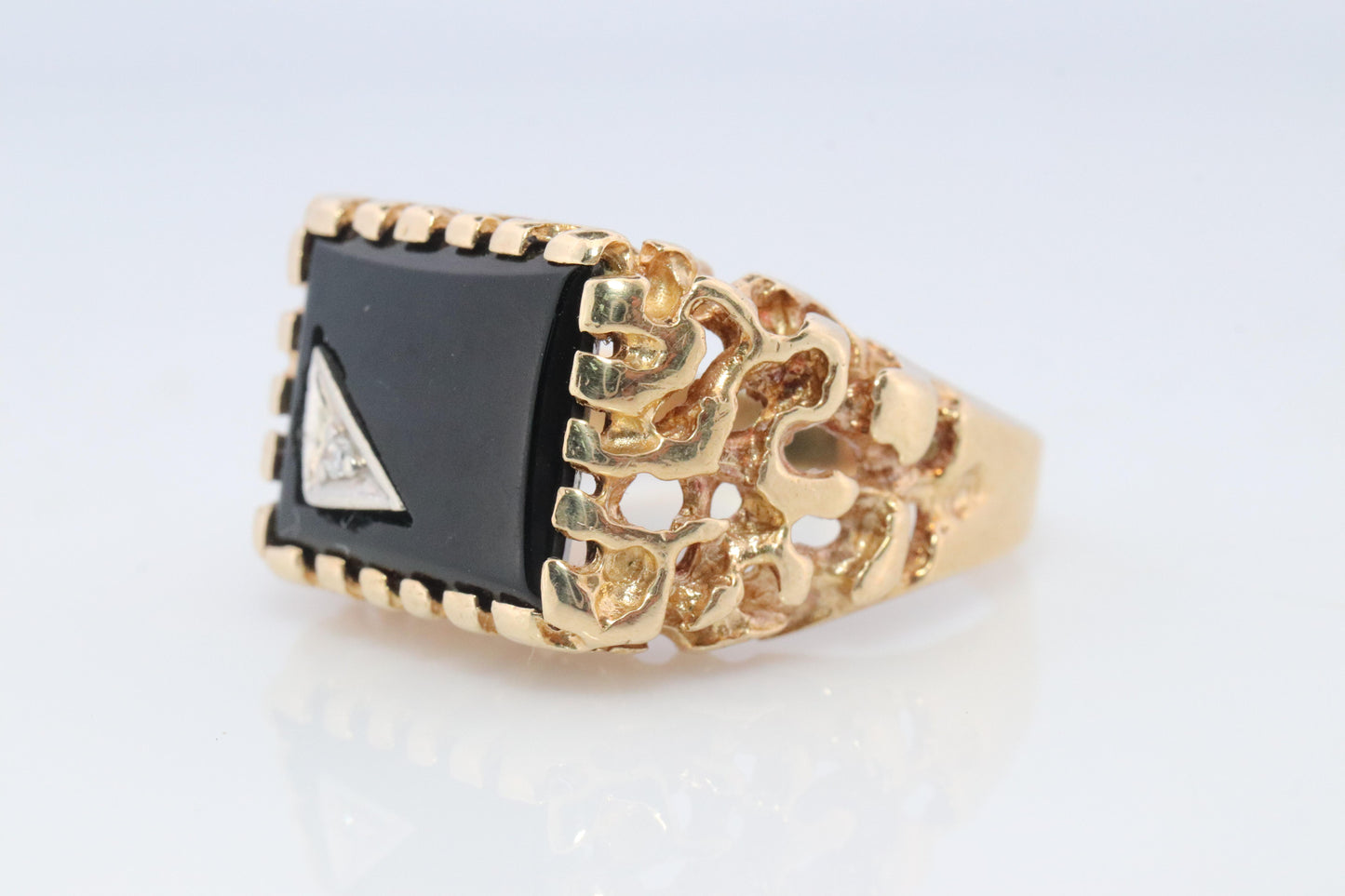 10k Gold ONYX ring. 10k YG Nugget Onxy and Diamond Signet Ring.