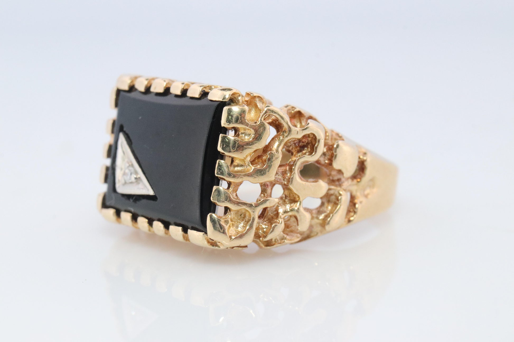 10k Gold ONYX ring. 10k YG Nugget Onxy and Diamond Signet Ring.