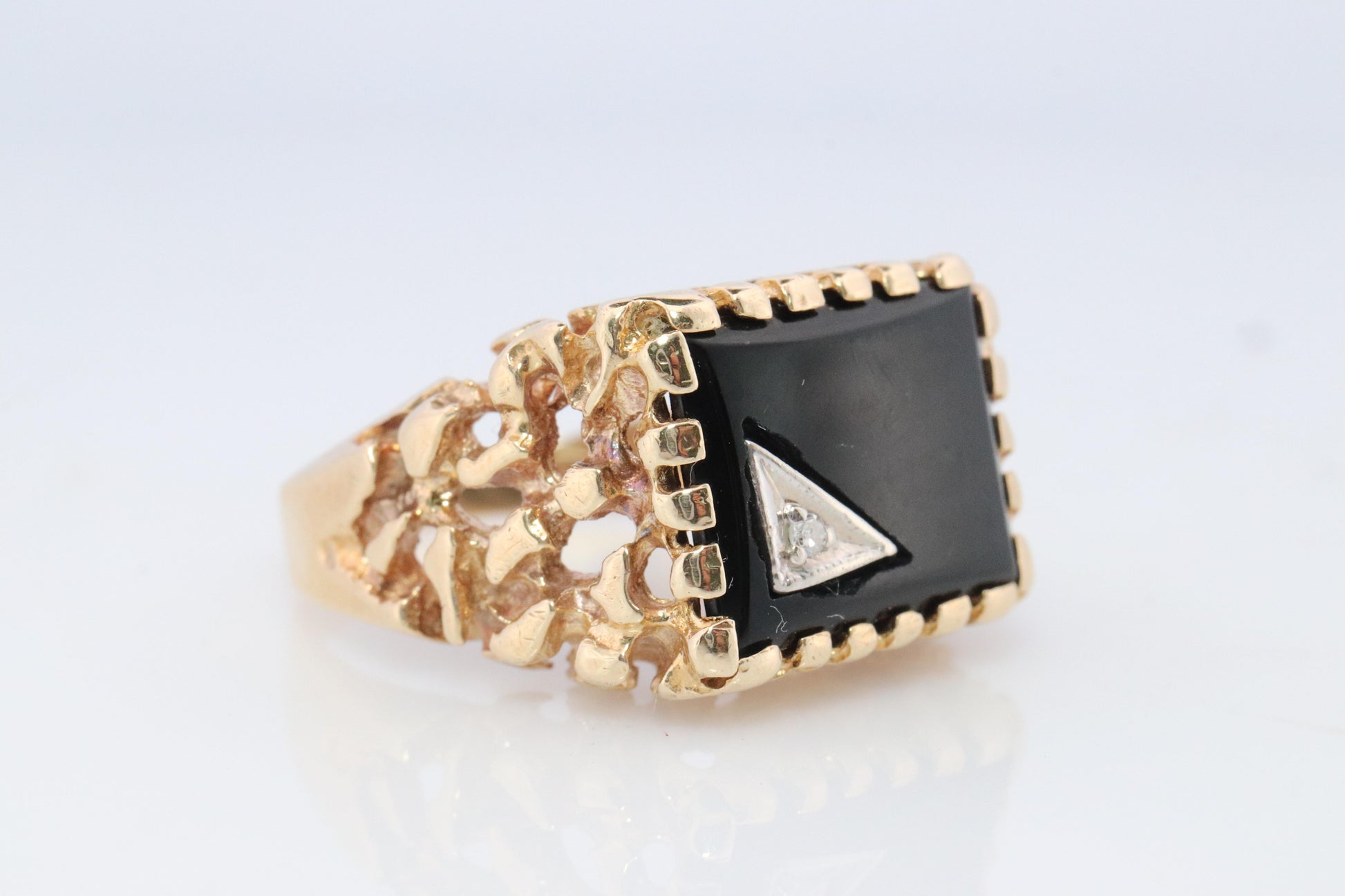 10k Gold ONYX ring. 10k YG Nugget Onxy and Diamond Signet Ring.