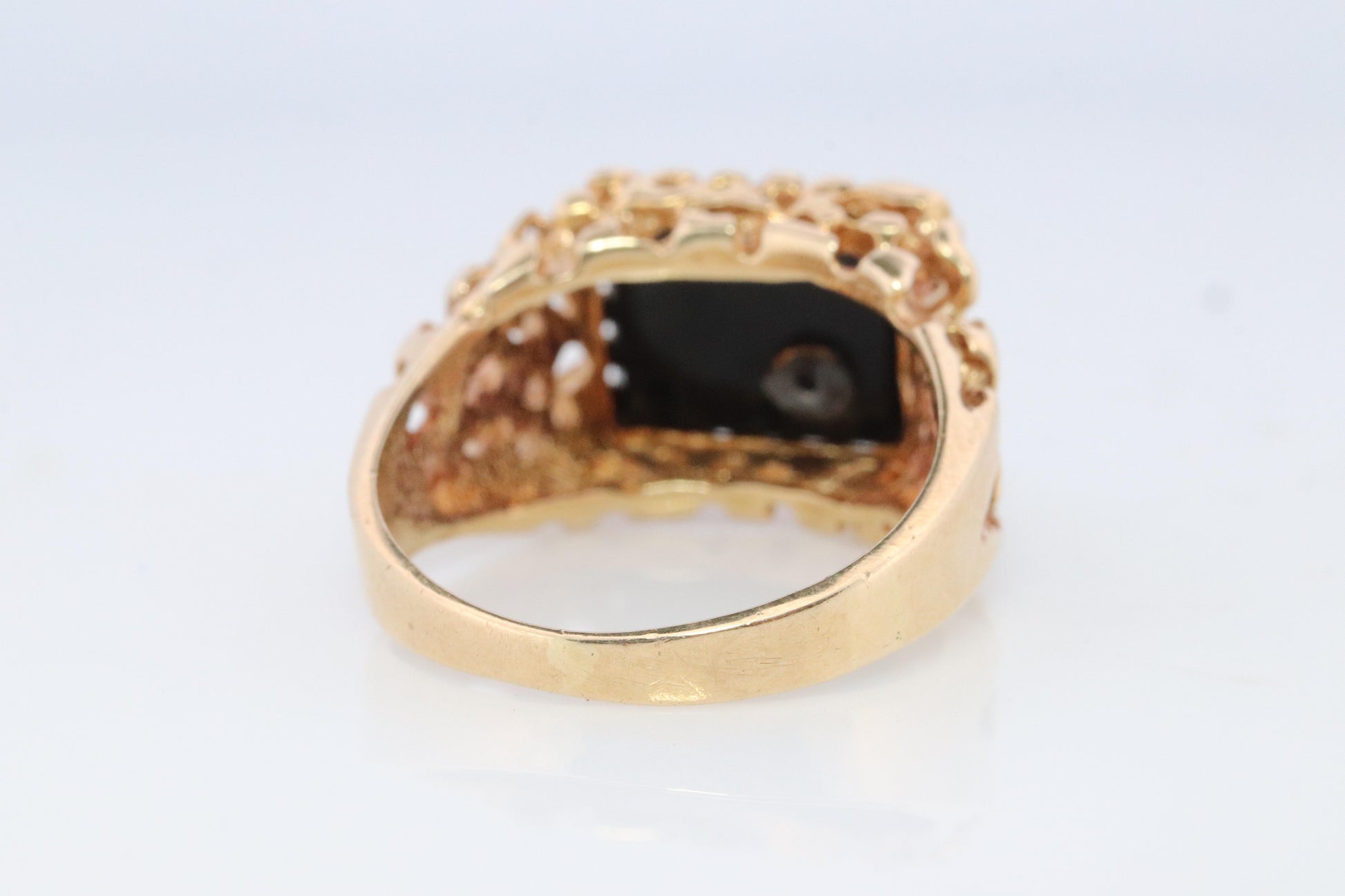 10k Gold ONYX ring. 10k YG Nugget Onxy and Diamond Signet Ring.