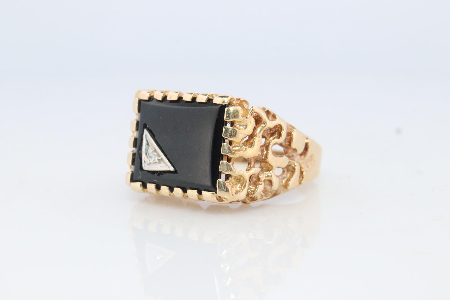 10k Gold ONYX ring. 10k YG Nugget Onxy and Diamond Signet Ring.