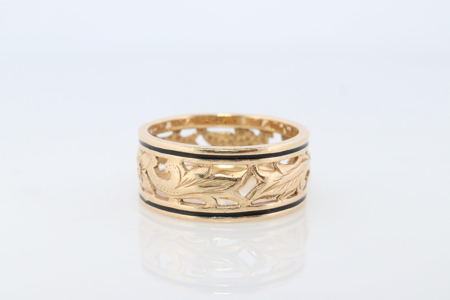 14k Wide Filigree Daisy Ornate band.  Vintage Flower Embossed Engraved design.