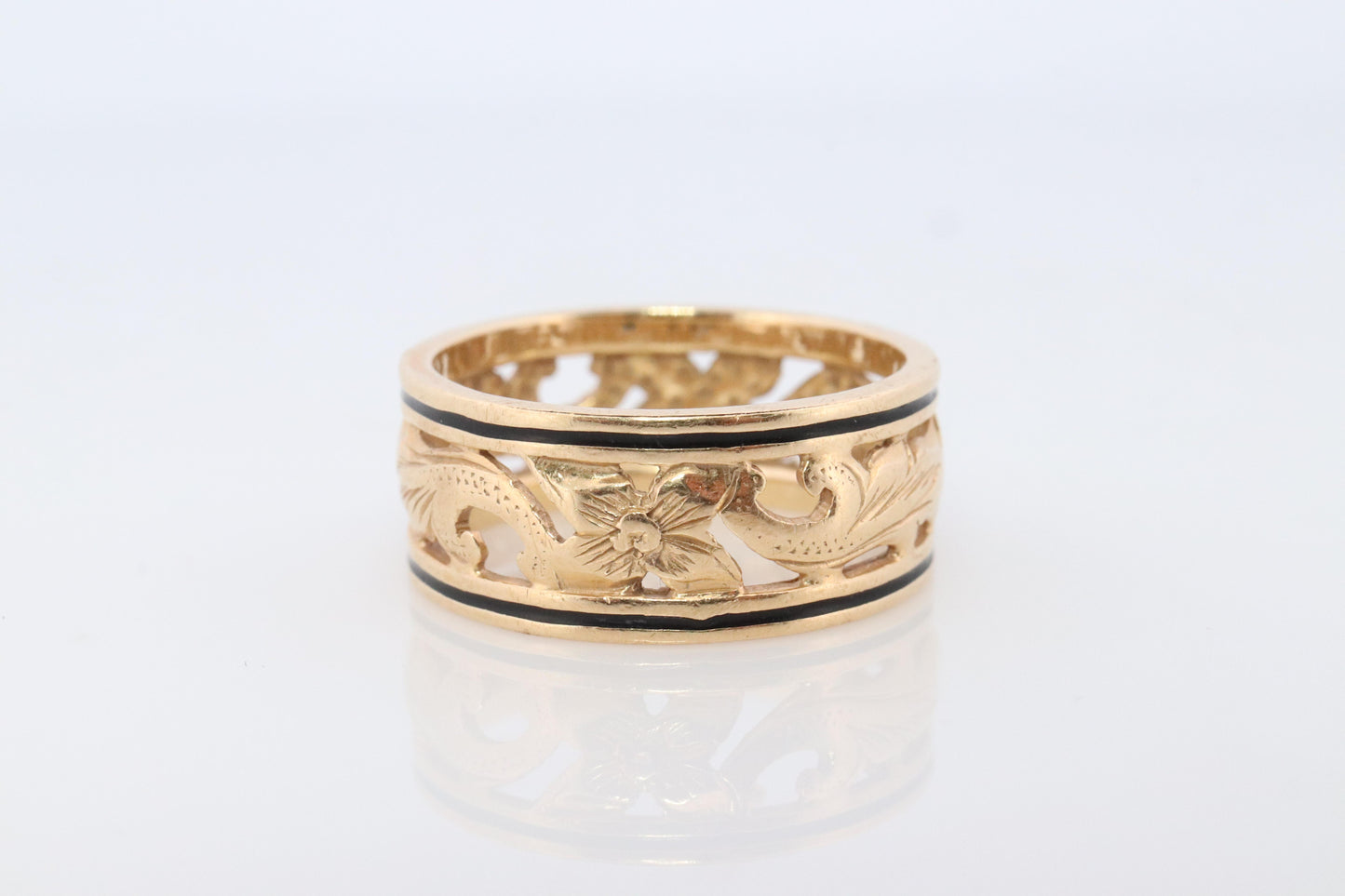 14k Wide Filigree Daisy Ornate band.  Vintage Flower Embossed Engraved design.