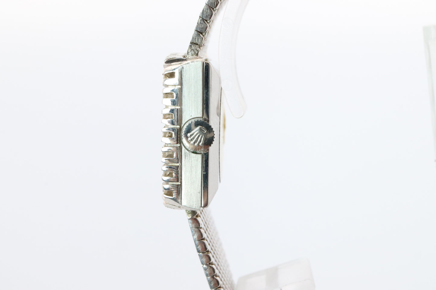 Genuine Rolex Watch. Diamond Bezel 1971 Ladies Manual ROLEX 2611 Precision
