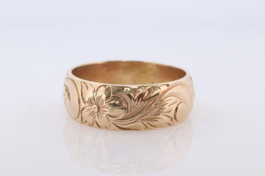 14k Wide Daisy Ornate band.  Vintage Flower 8mm Size11.75 Embossed Engraved