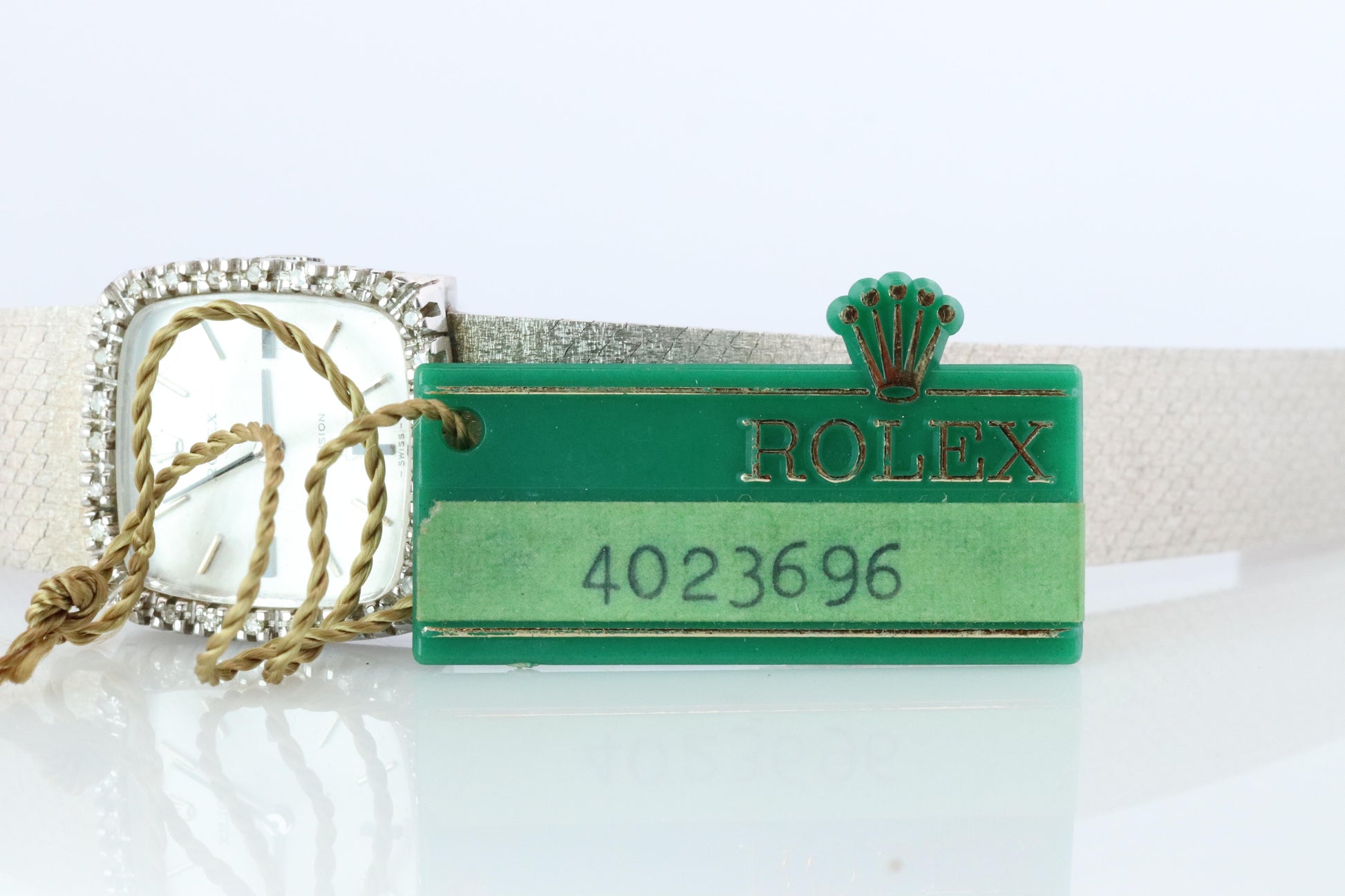 Genuine Rolex Watch. Diamond Bezel 1971 Ladies Manual ROLEX 2611 Precision