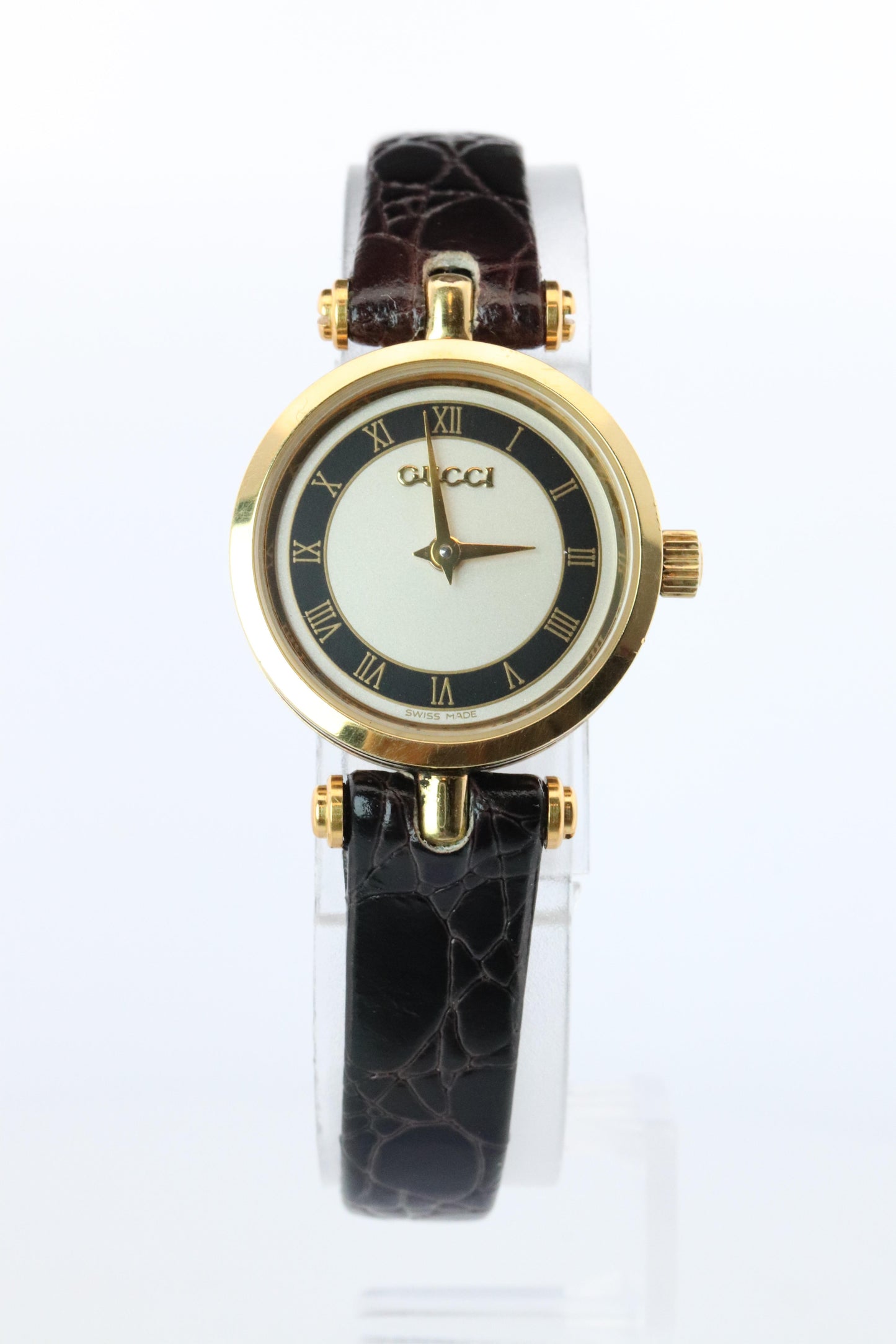 Vintage GUCCI Shelly Line Leather Watch Timepiece. 2000L Gucci Lane Black