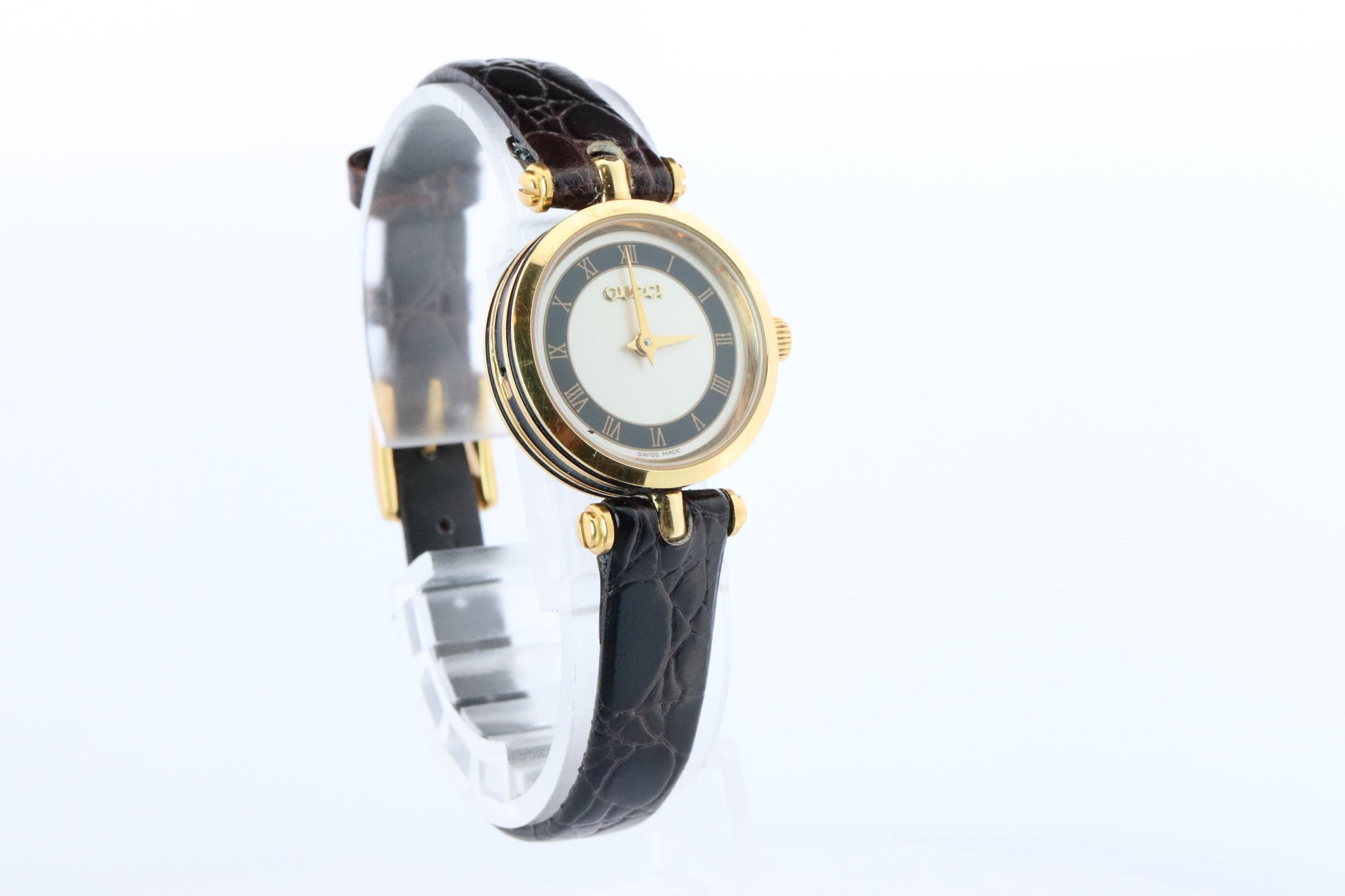 Vintage GUCCI Shelly Line Leather Watch Timepiece. 2000L Gucci Lane Black