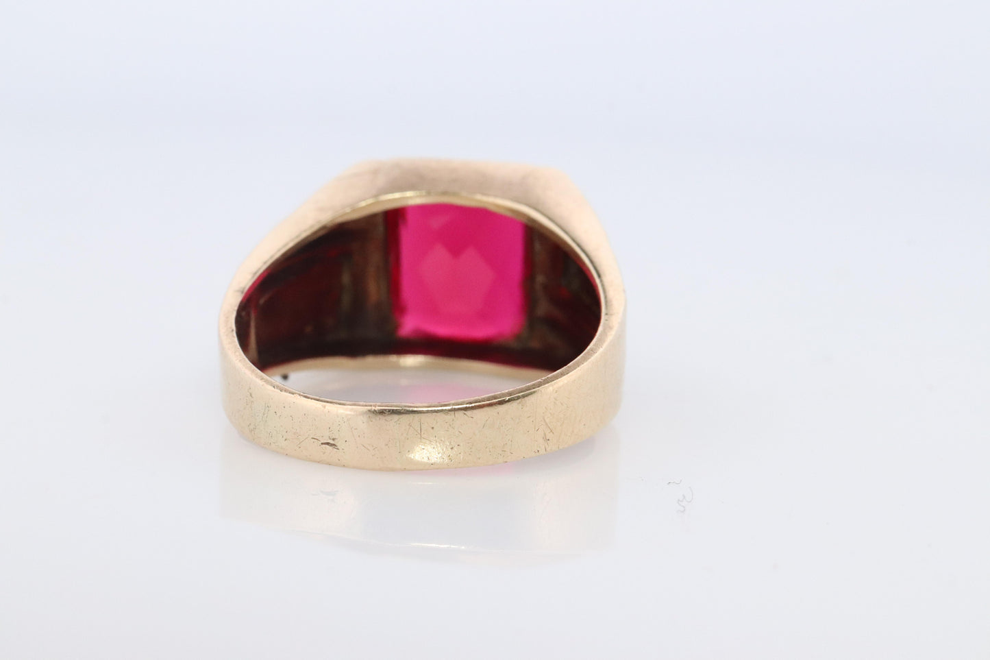 10K Ruby ring. 10k Yellow Gold Mens LC Ruby Signet Ring