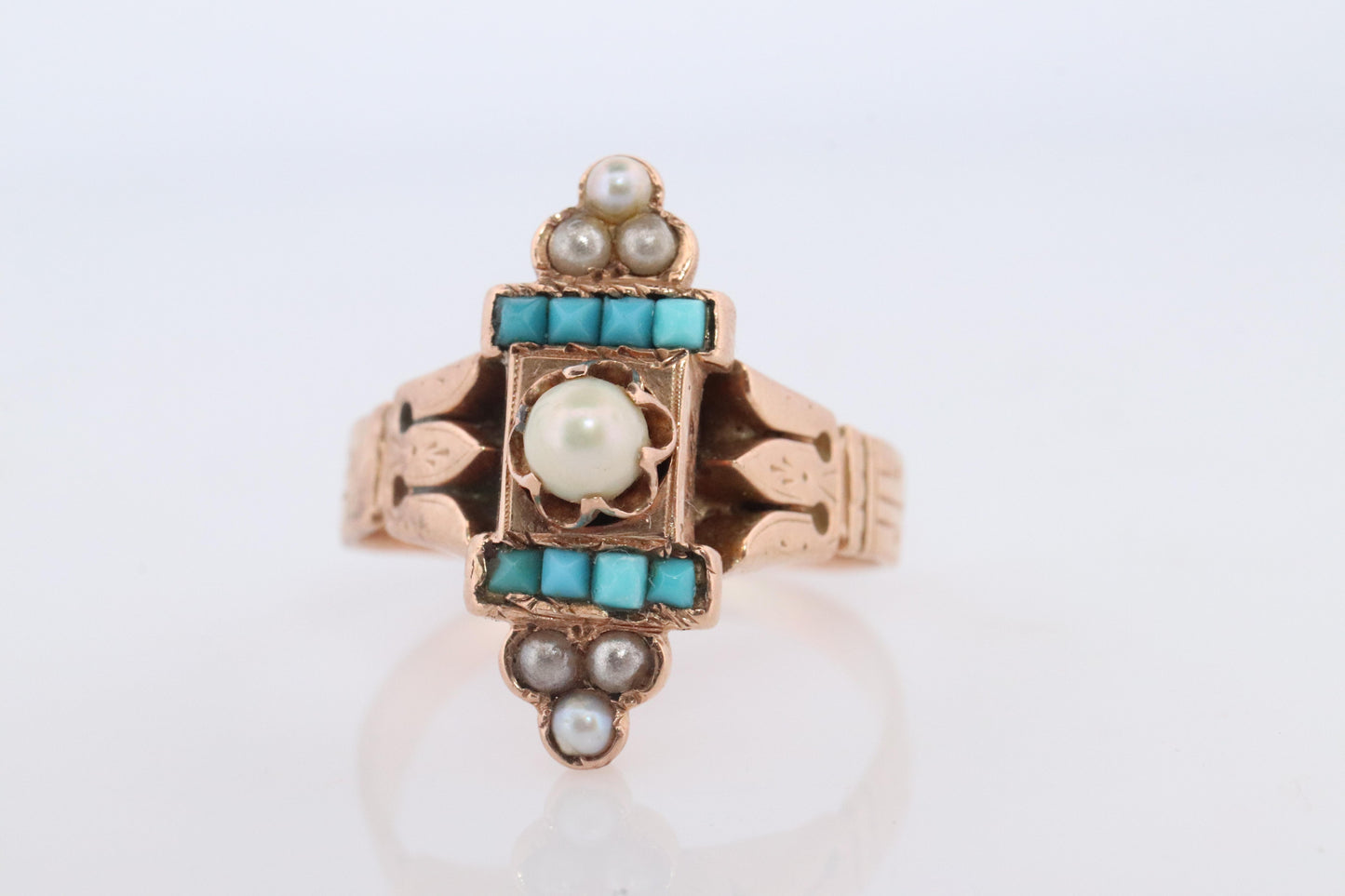 Victorian 14k Turquoise Cabochon and Pearl Seed Ring. 14k Victorian ornate Vine