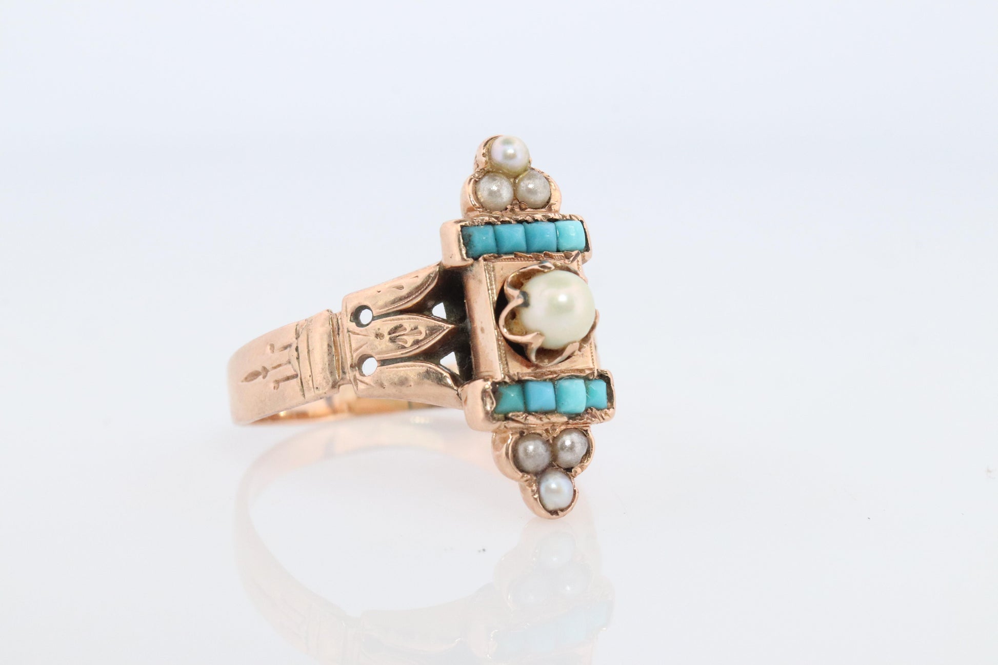 Victorian 14k Turquoise Cabochon and Pearl Seed Ring. 14k Victorian ornate Vine