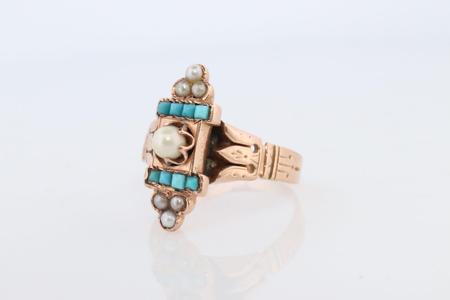 Victorian 14k Turquoise Cabochon and Pearl Seed Ring. 14k Victorian ornate Vine