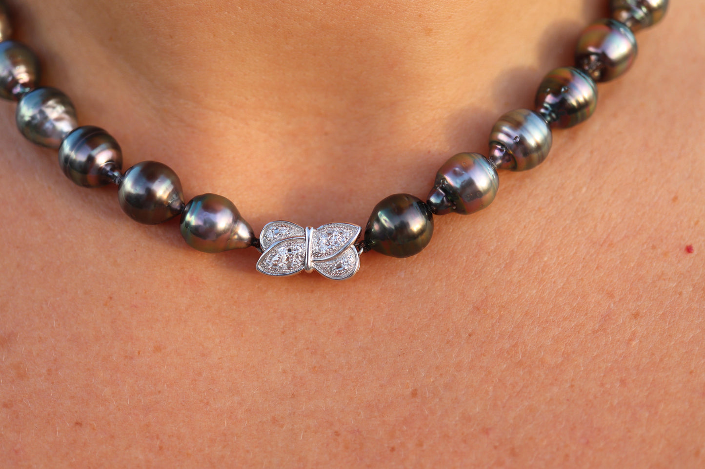 Mikimoto Pendant. Genuine 18k Gold Mikimoto Baroque Tahitian Pearl Necklace