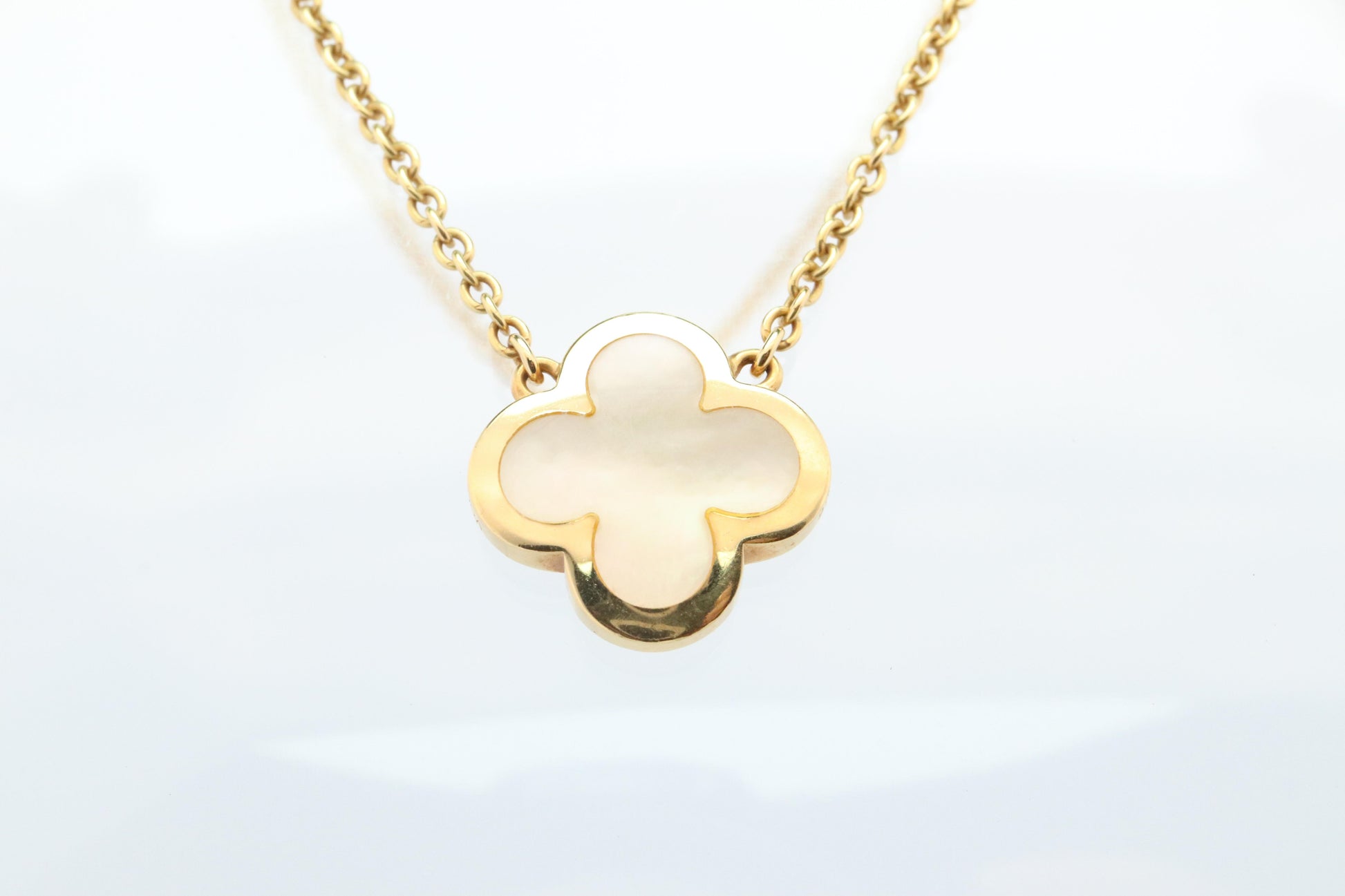 Van Cleef Arpels Pure Alhambra Necklace Genuine VCA 18k YG Vintage Shell Pendant