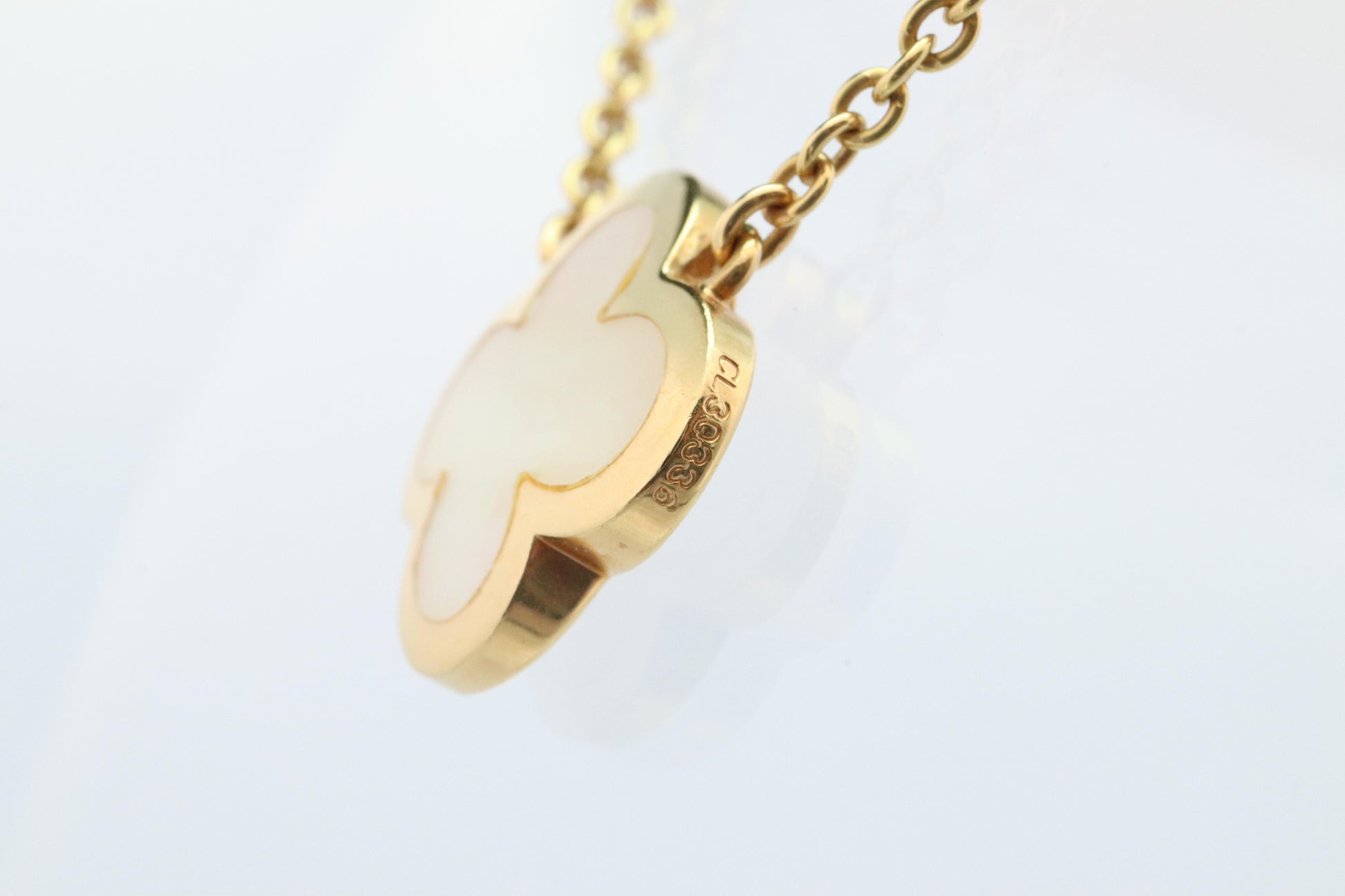 Van Cleef Arpels Pure Alhambra Necklace Genuine VCA 18k YG Vintage Shell Pendant