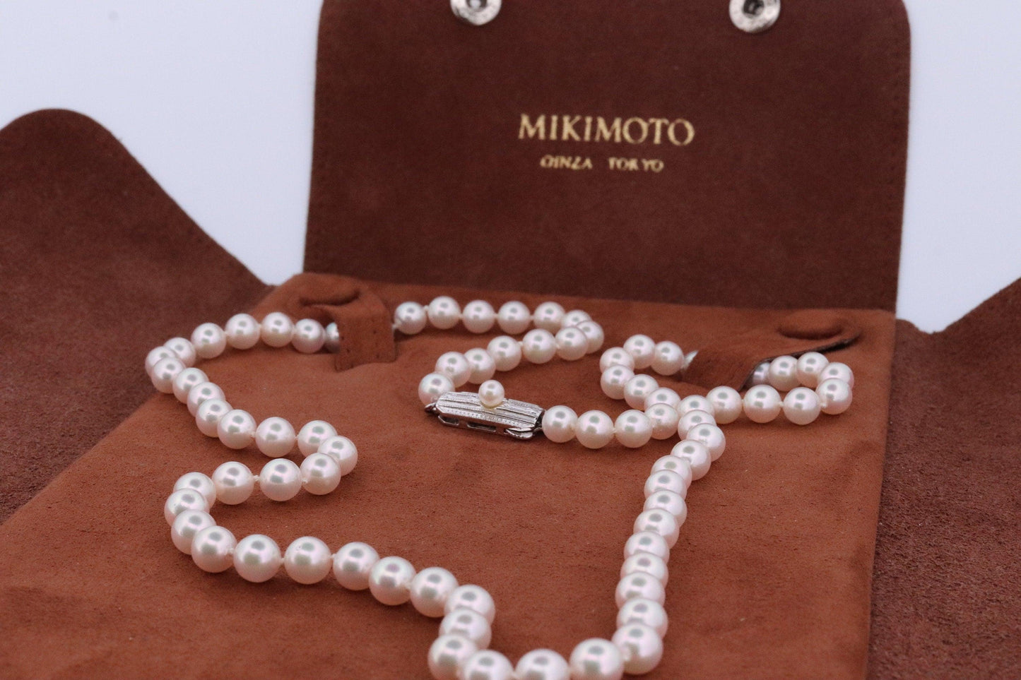 MIKIMOTO Sterling Silver Pearl Necklace. 6mm Pearls 20inch Necklace.