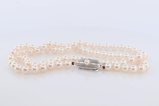 MIKIMOTO Sterling Silver Pearl Necklace. 6mm Pearls 20inch Necklace.