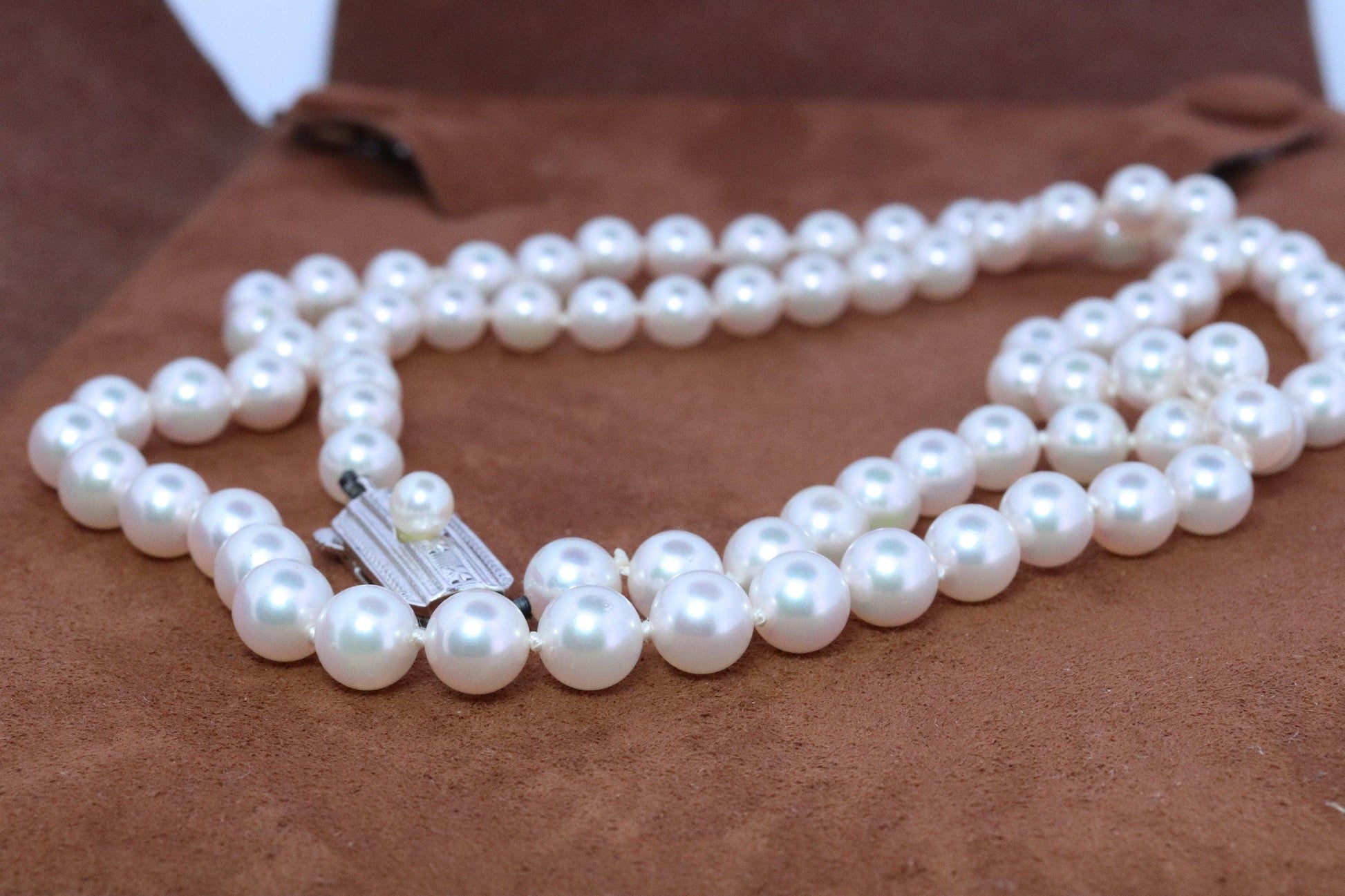 MIKIMOTO Sterling Silver Pearl Necklace. 6mm Pearls 20inch Necklace.