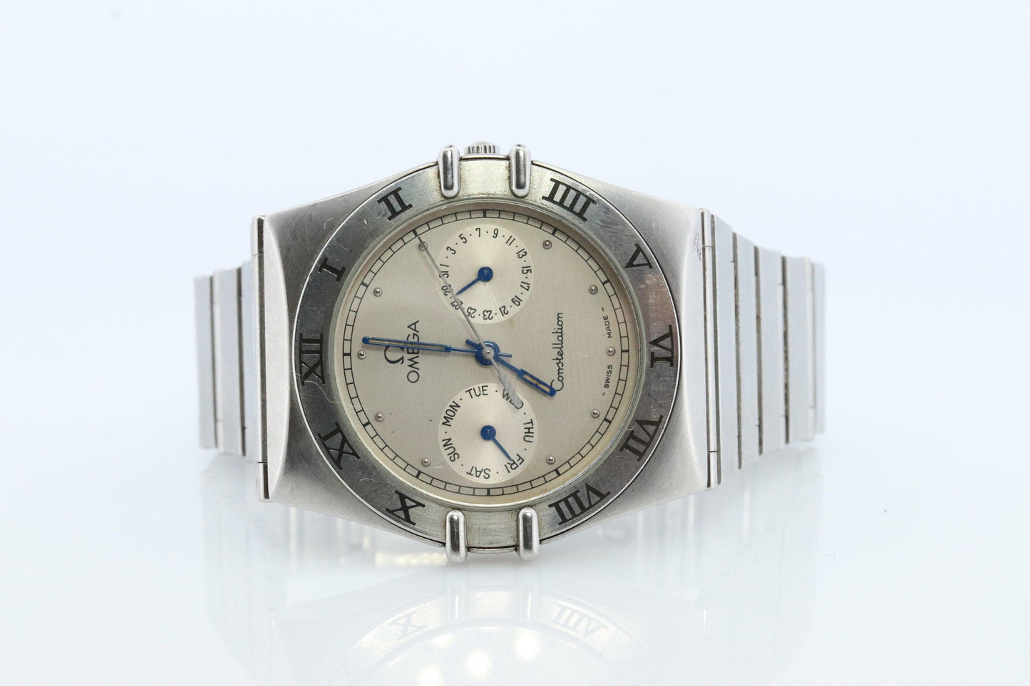 Omega Watch. Authentic Mens Omega Constellation Day Date Wristwatch.