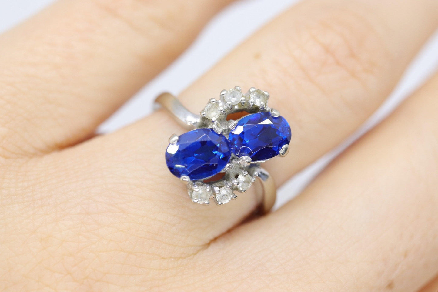 10k Blue Topaz Gold Bypass ring. Vintage Estate Ring. Topaz Twin gem.