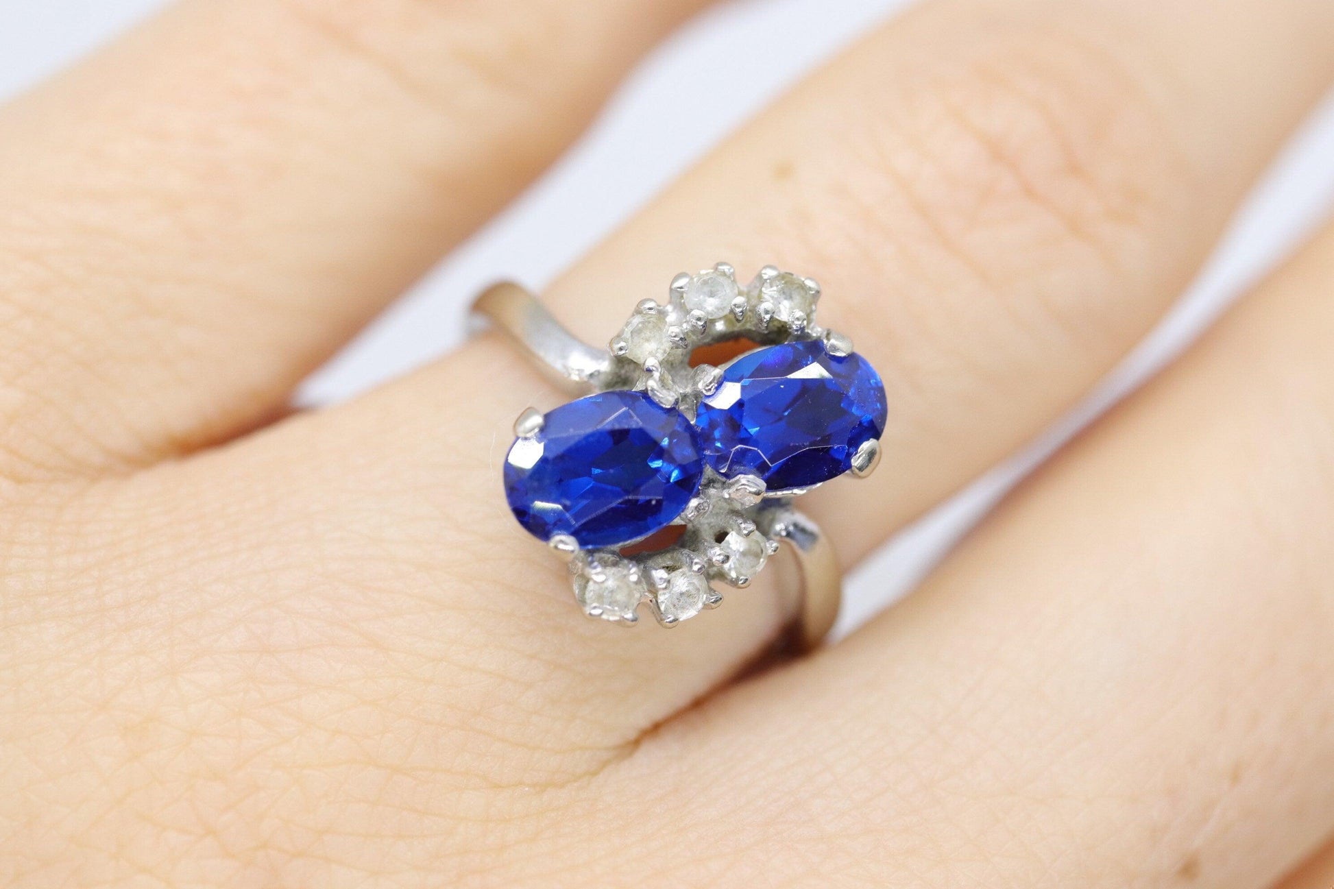 10k Blue Topaz Gold Bypass ring. Vintage Estate Ring. Topaz Twin gem.