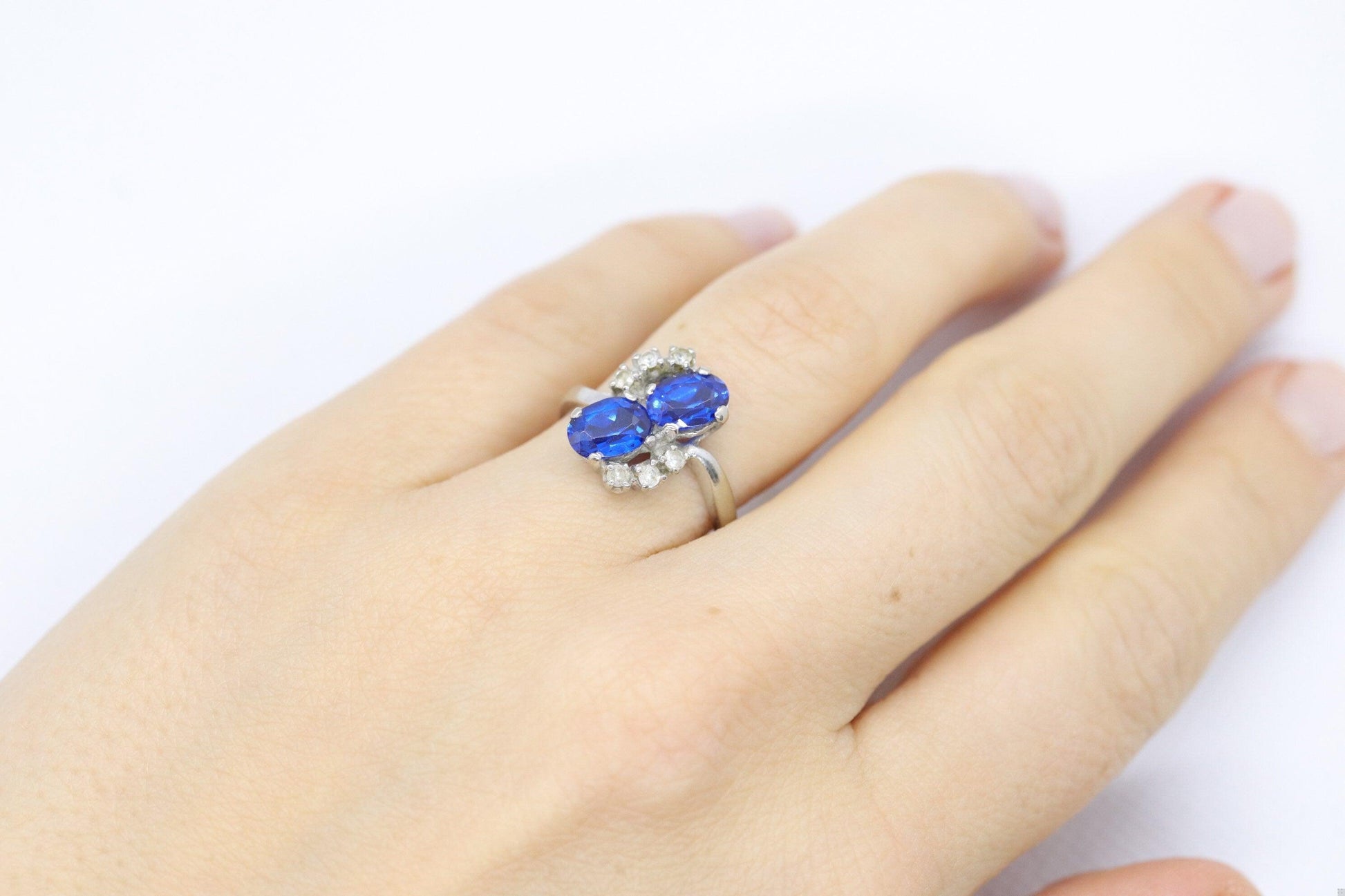 10k Blue Topaz Gold Bypass ring. Vintage Estate Ring. Topaz Twin gem.