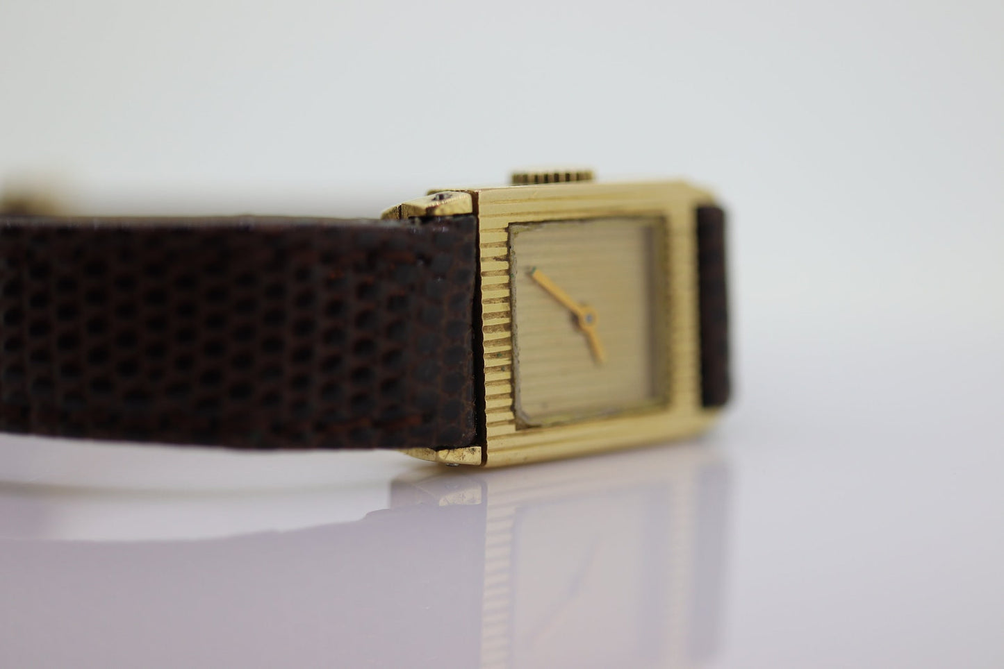 Boucheron 18k Reflet Watch. Vintage 18k Gold Manual Ladies watch.