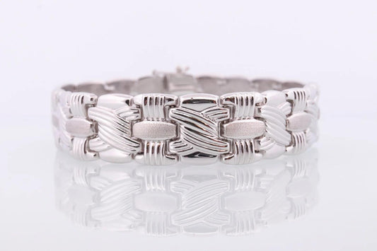 18k Woven Link Bracelet. 18k White Gold by RCI Braid Link bracelet. 23g 7.25in