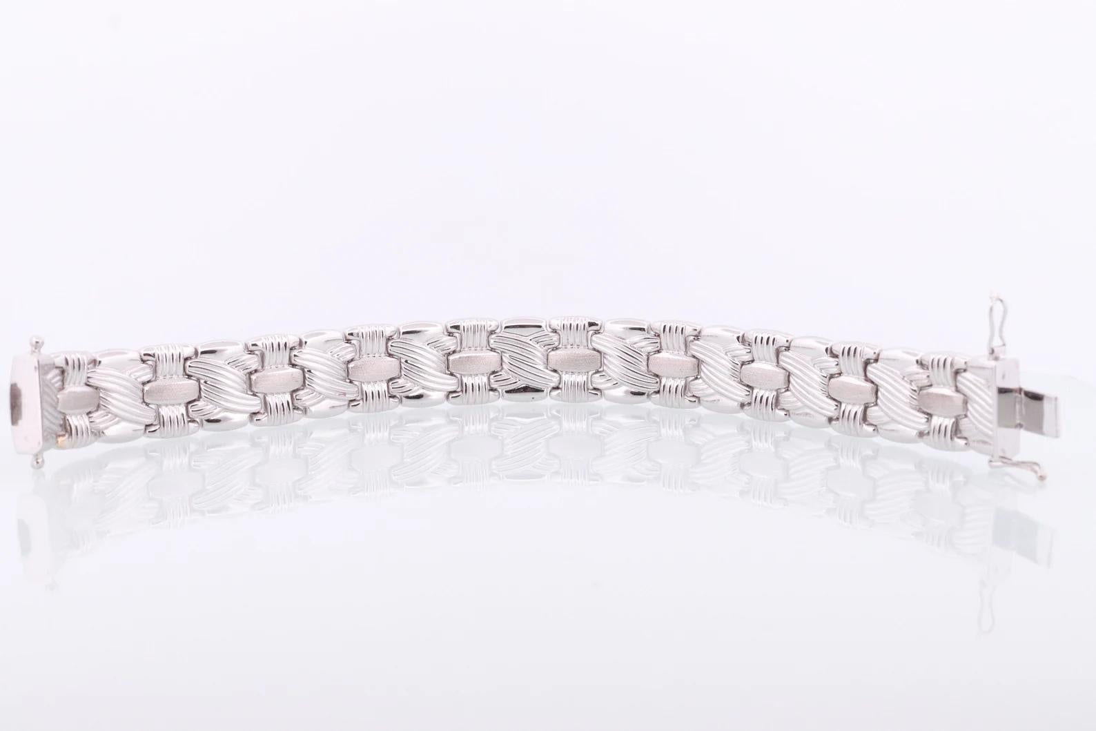 18k Woven Link Bracelet. 18k White Gold by RCI Braid Link bracelet. 23g 7.25in