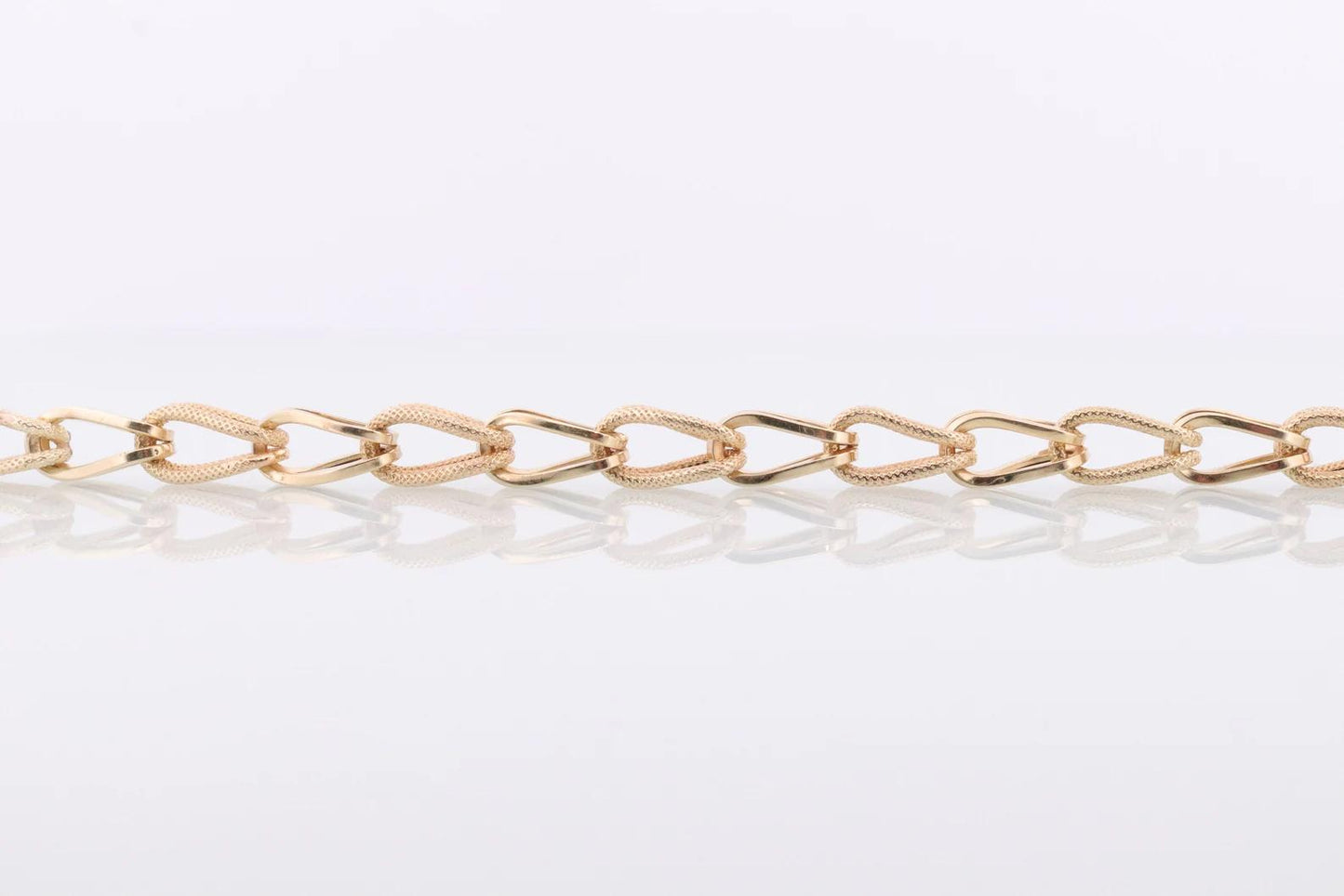 14k UNOAeRRE Textured Link Chain BRACELET. 14k LOOP Italian Bracelet 6.9g