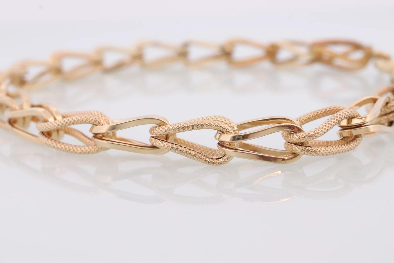 14k UNOAeRRE Textured Link Chain BRACELET. 14k LOOP Italian Bracelet 6.9g