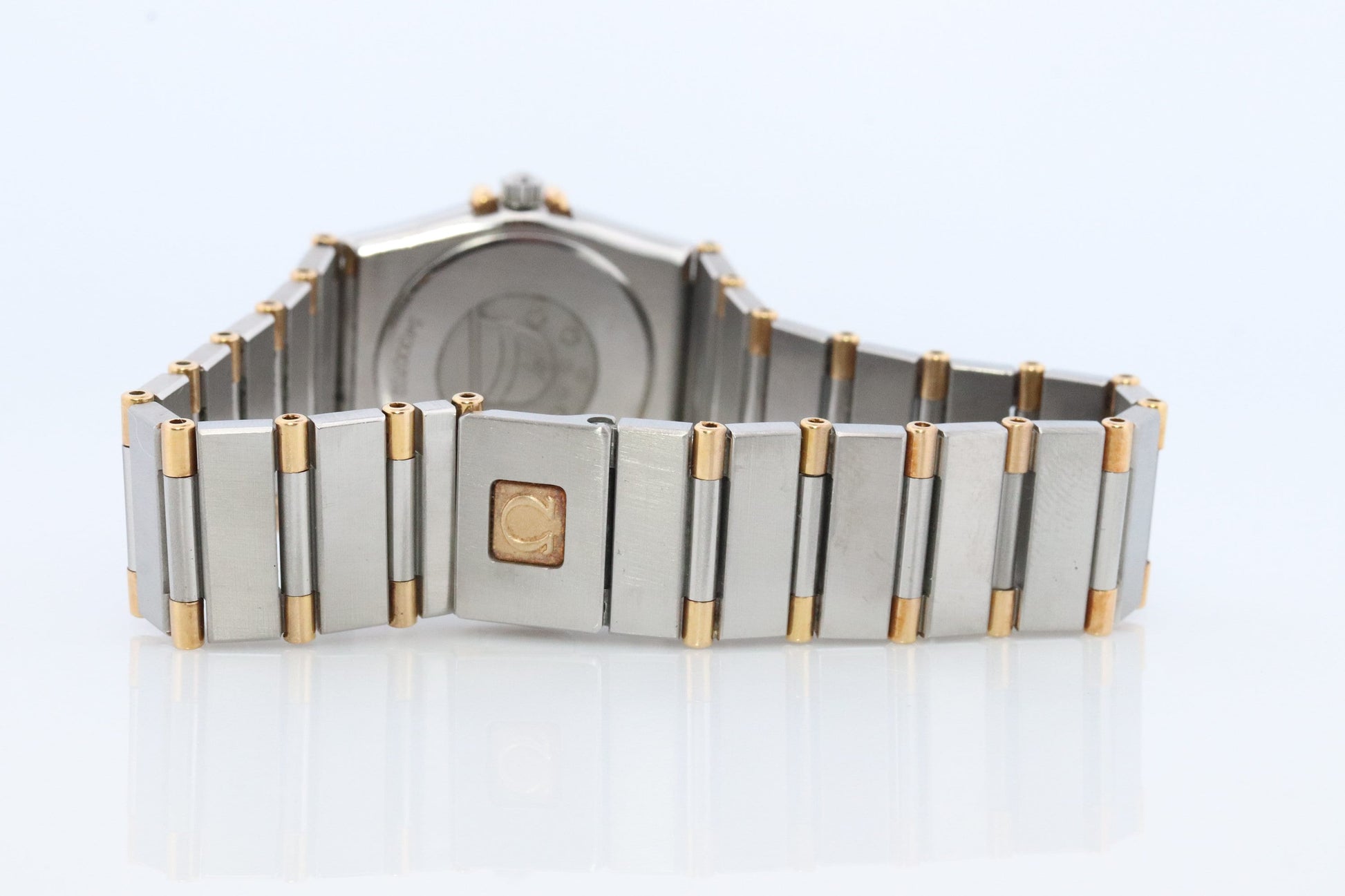 Omega Watch. Authentic Ladies Omega Constellation Wristwatch. Womens Reference 1370.1 or 13701000. Box and Papers