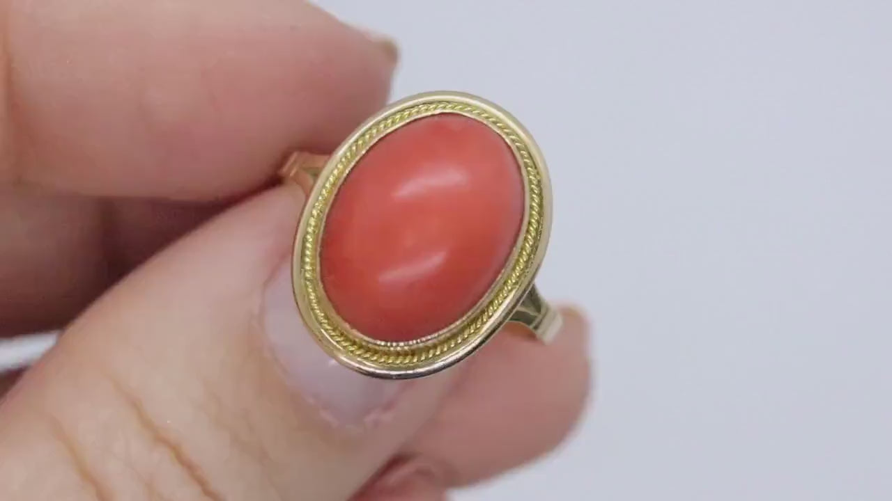 18k Large Oval Orange CORAL ring. 18k Coral Cabochon bezel set statement ring