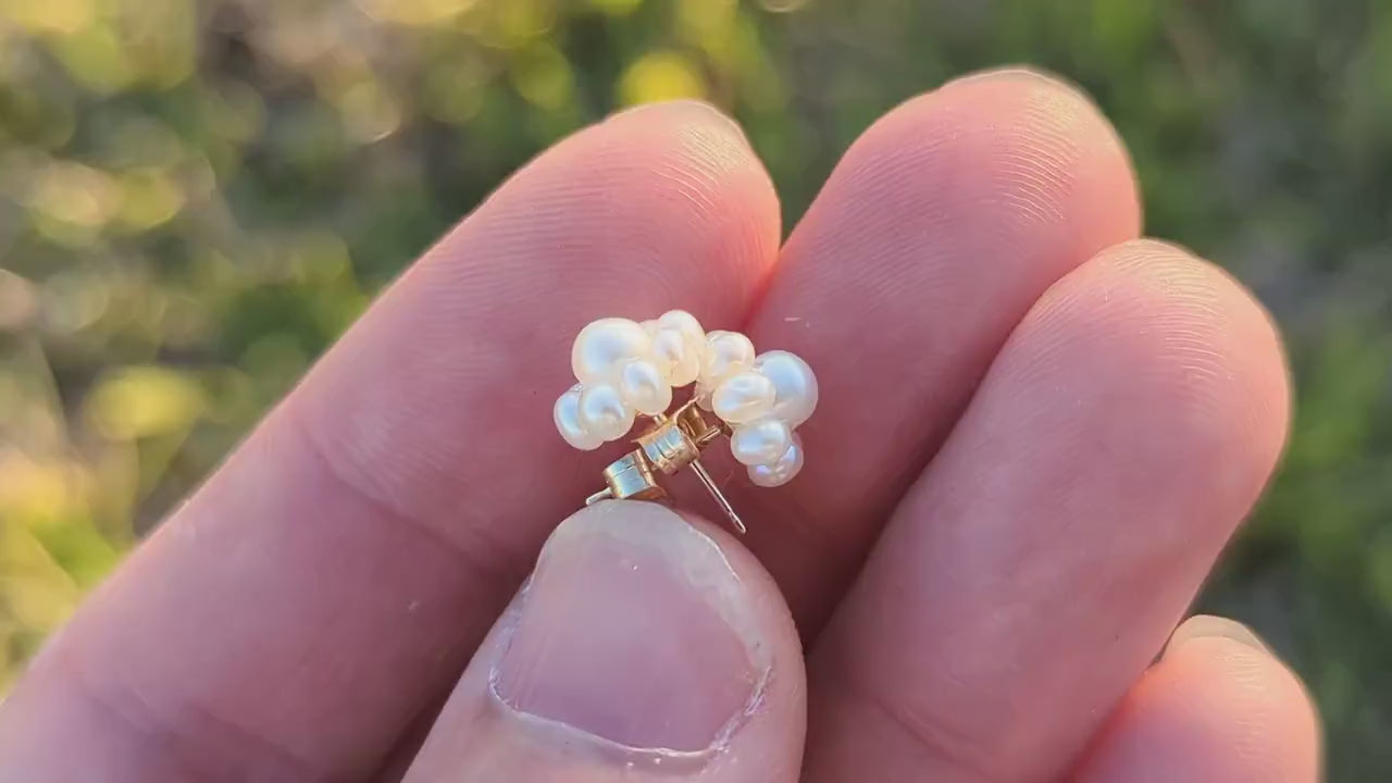 14k Pearl Stud earrings . Love Cluster Halo nest Pearl earrings. st35