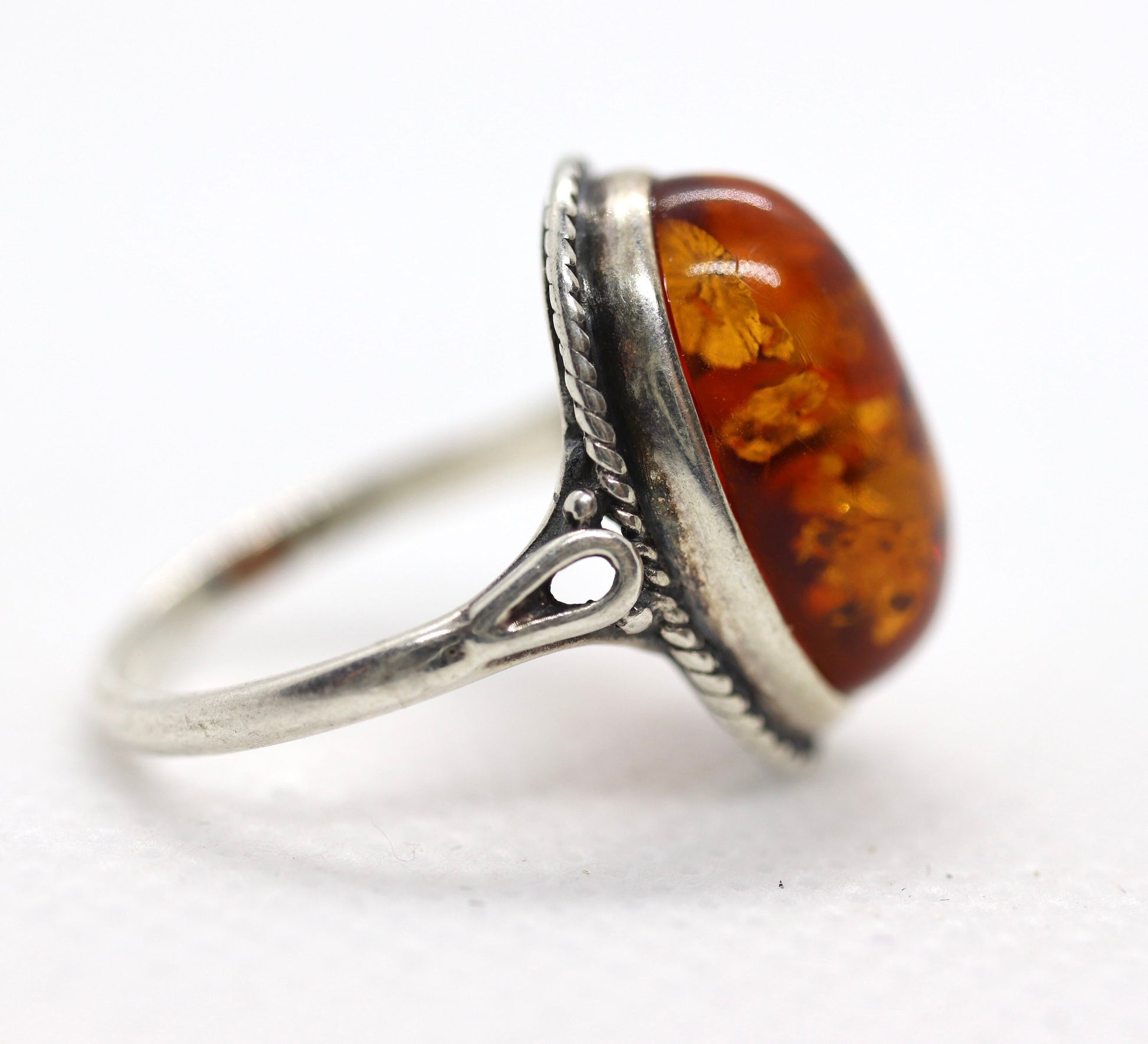 Vintage Honey Amber Cabochon 925 Sterling Silver Ring. Women sz 6.5