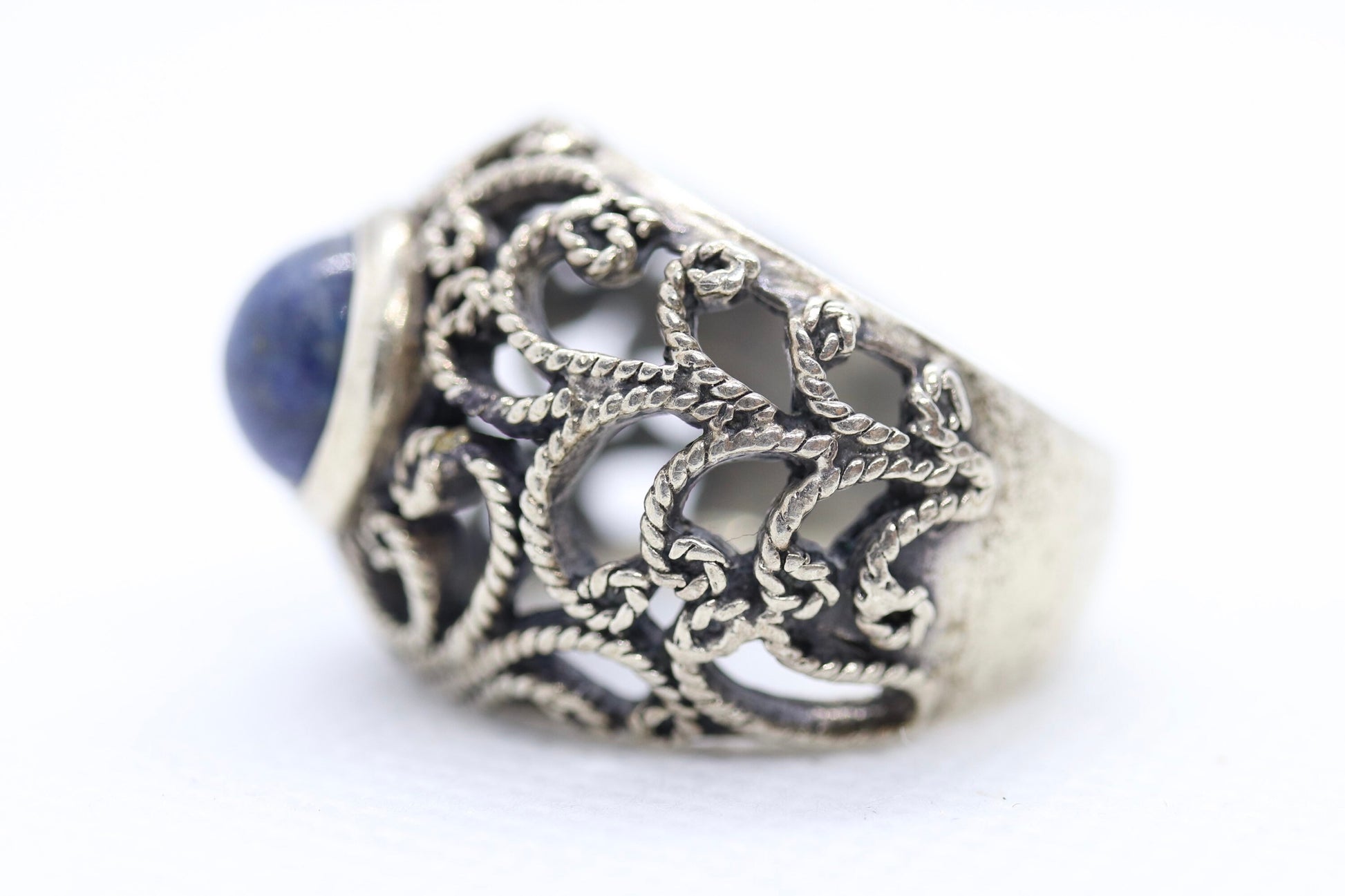 Lapis Lazuli Cabochon 925 Sterling Ring. Twisted Rope Filigree Dome band. Vintage Age.