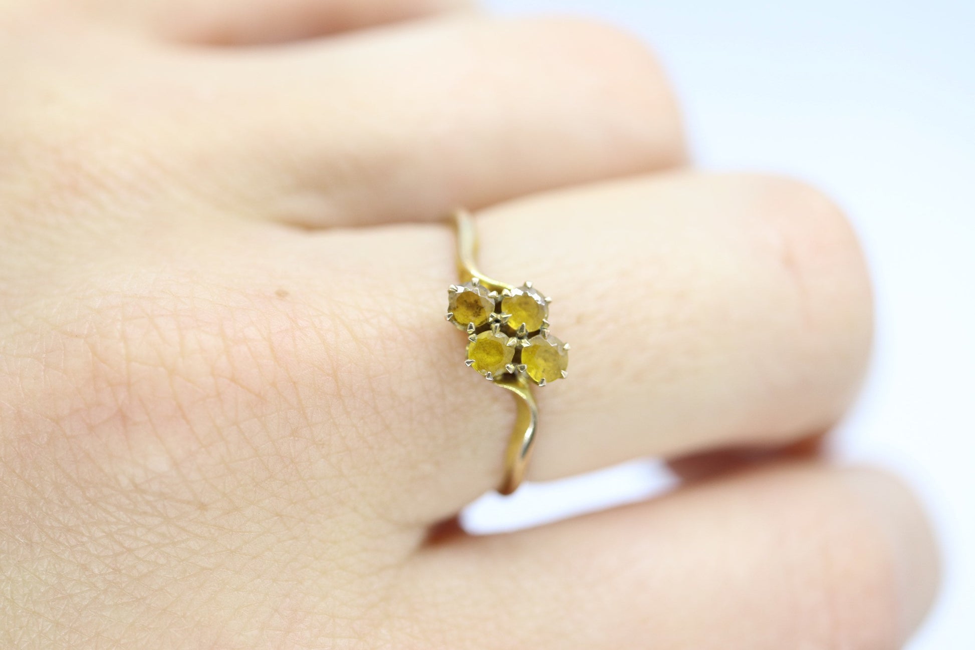 Honey comb citrine ring. 10k Yellow Gold citrine ring.