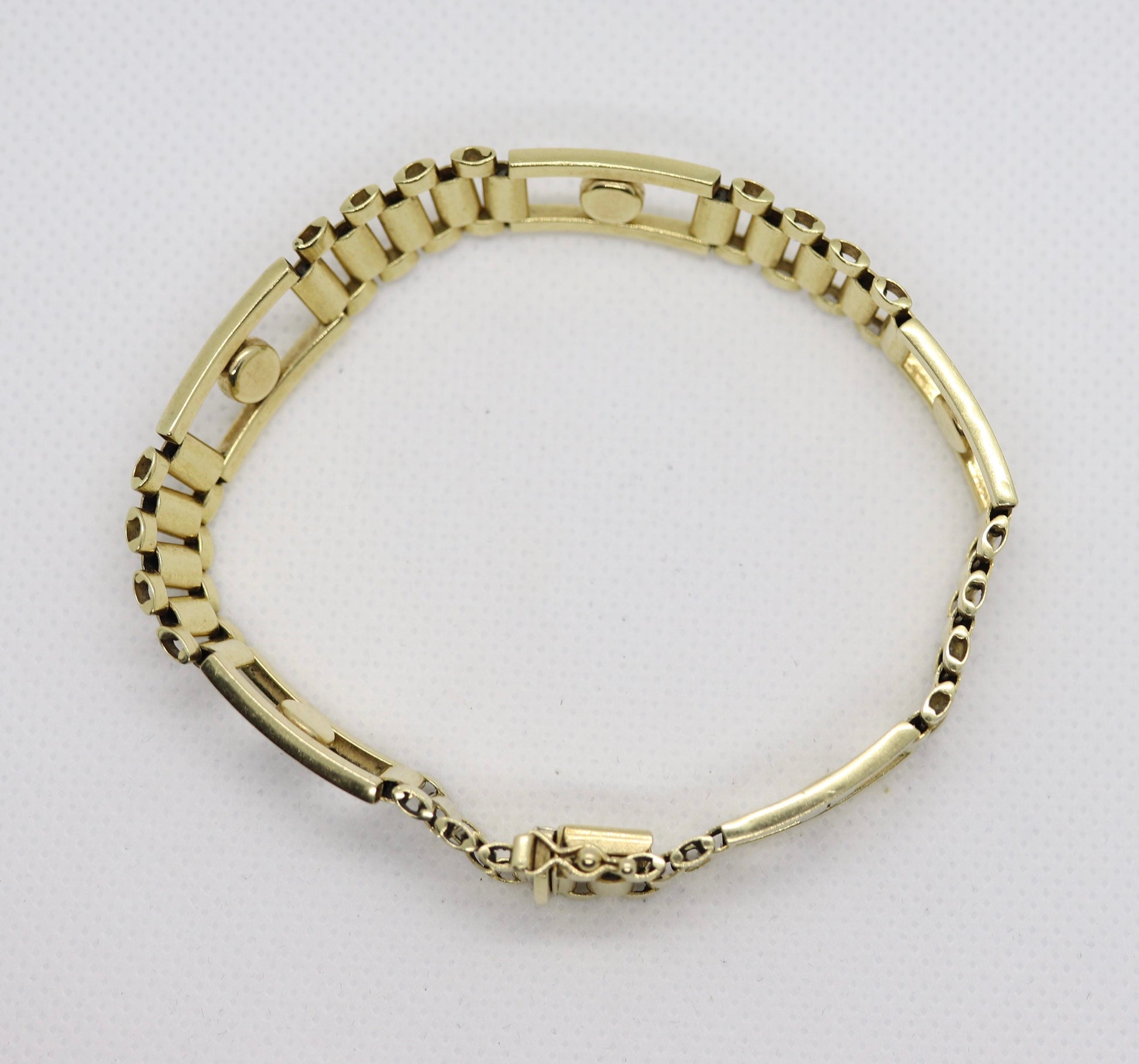 14k Panther Link chain bracelet. 20 grams