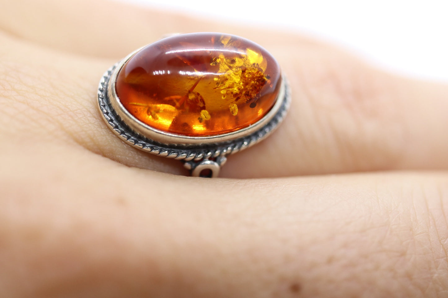 Vintage Honey Amber Cabochon 925 Sterling Silver Ring. Women sz 6.5