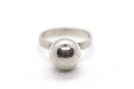 Vintage 925 Sterling Silver Ball / Hemisphere Design Ring. Women Size 6