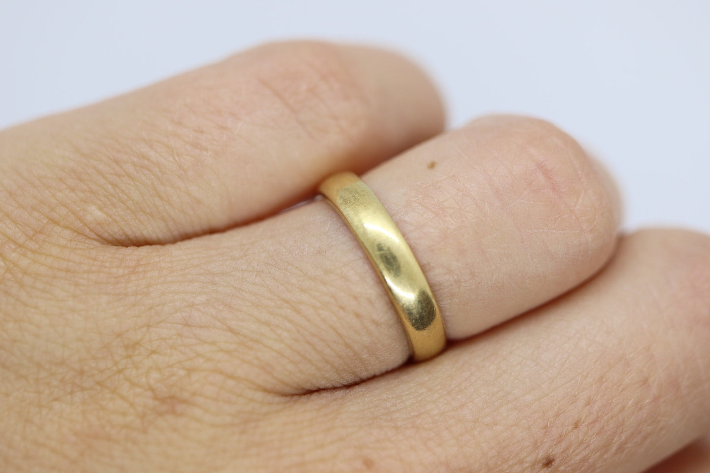 JR Wood 18k Yellow Gold band. Antique Early 1900s 18k Yellow Gold Jr Wood (Art Carved) Wedding Band.