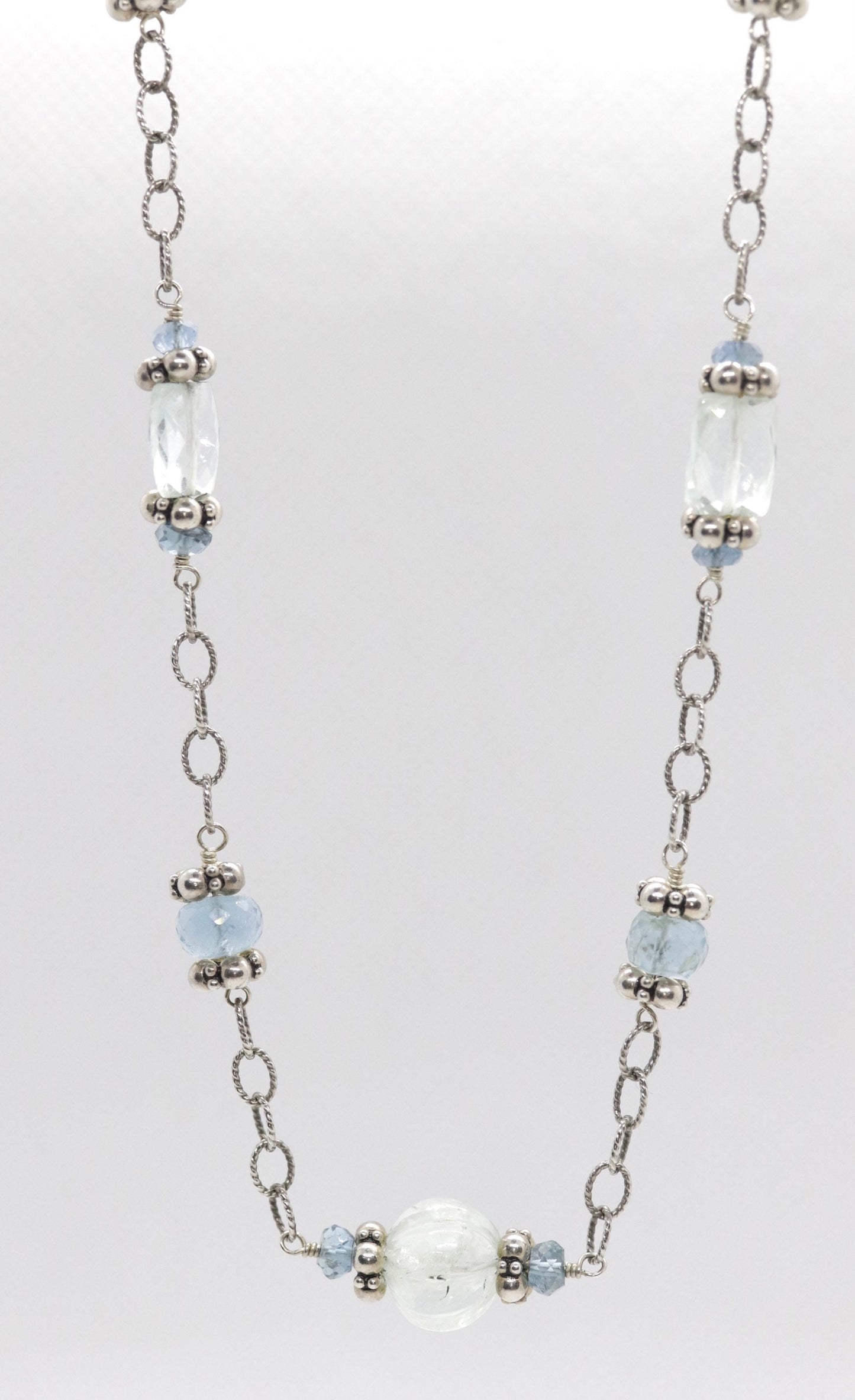 Laura Gibson Necklace. Gibson Sterling Silver Aquamarine Dangling Candy multi-gem necklace (444)