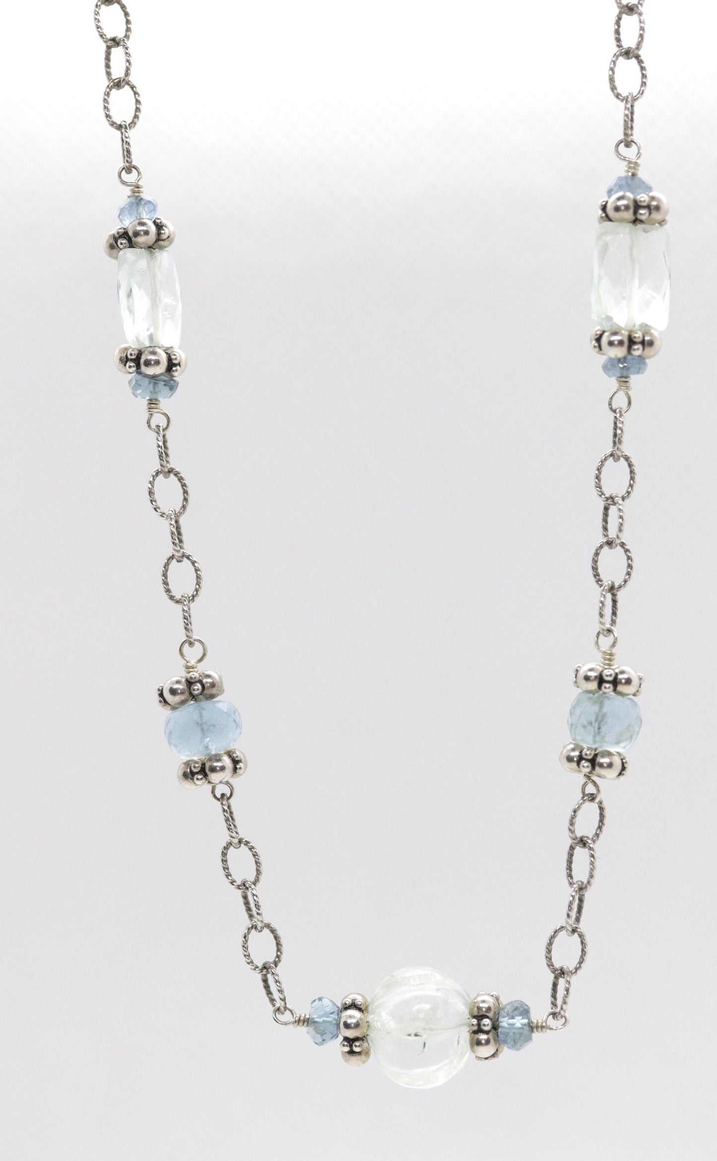 Laura Gibson Necklace. Gibson Sterling Silver Aquamarine Dangling Candy multi-gem necklace (444)