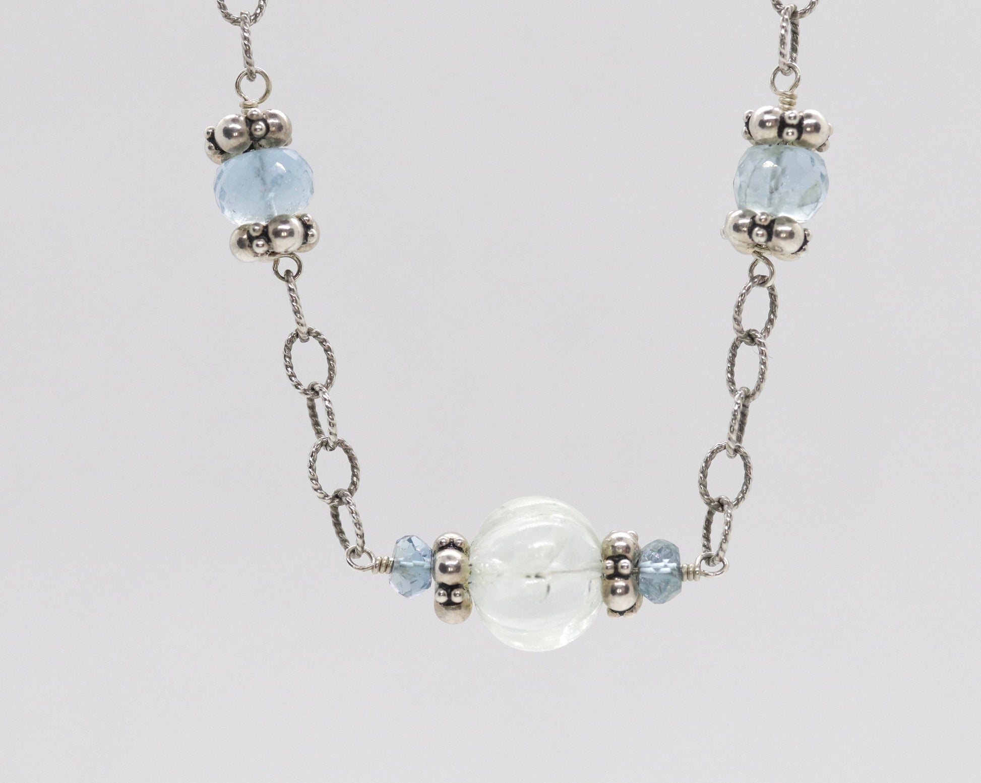 Laura Gibson Necklace. Gibson Sterling Silver Aquamarine Dangling Candy multi-gem necklace (444)